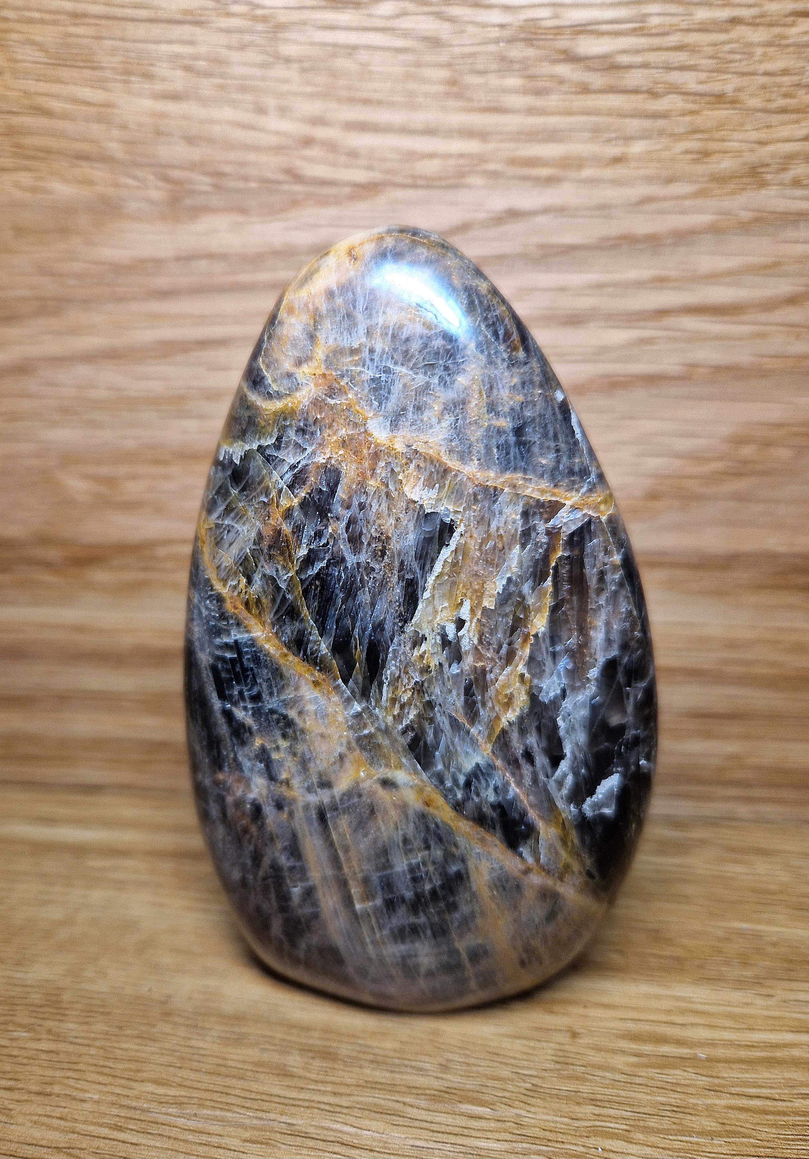 Schwarzer Mondstein Freiform – Schutz, Intuition & emotionale Tiefe