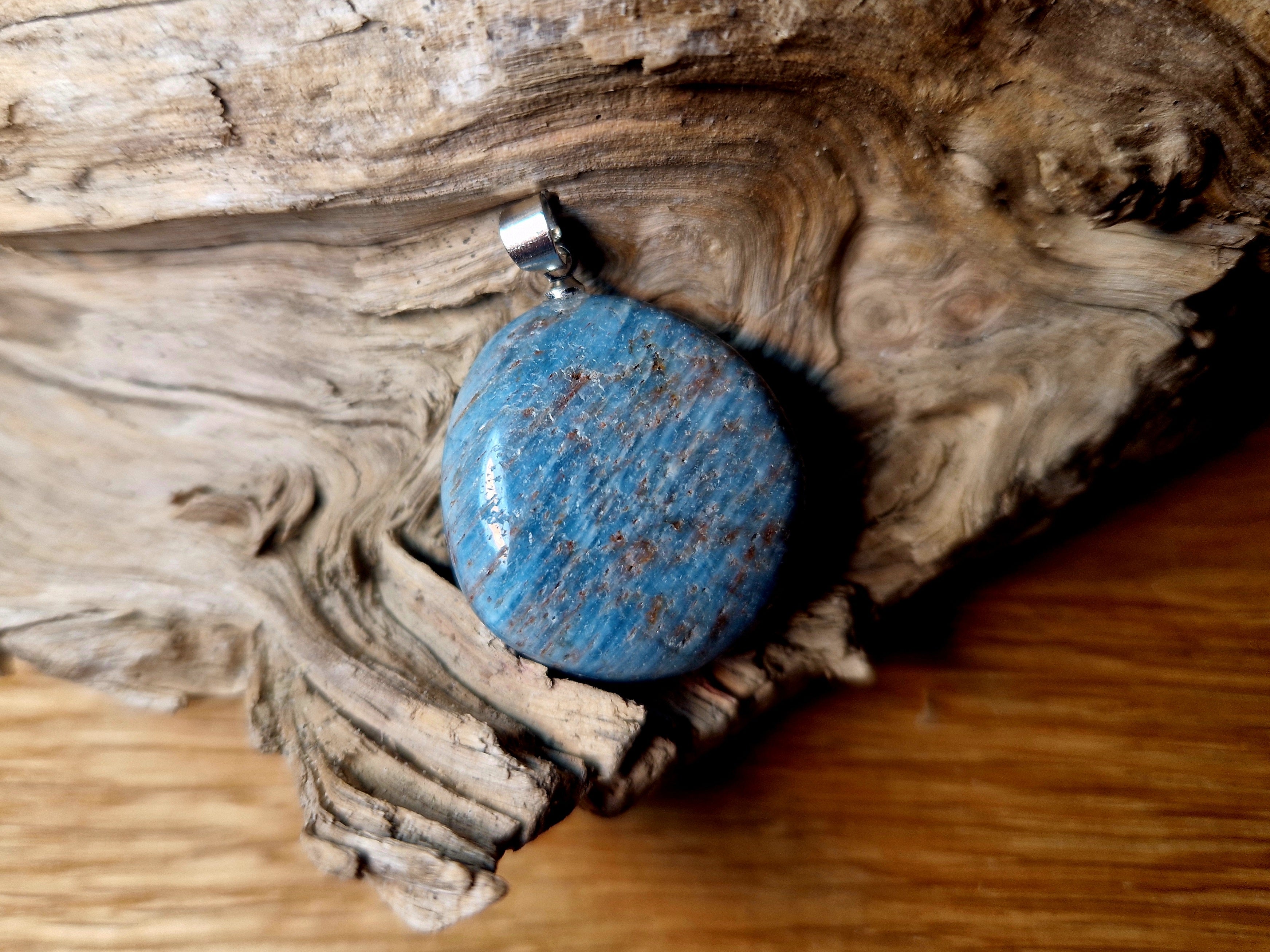 Apatit Anhänger mit 925 Silberöse – Inspiration, Motivation & innere Leichtigkeit A-Qualität