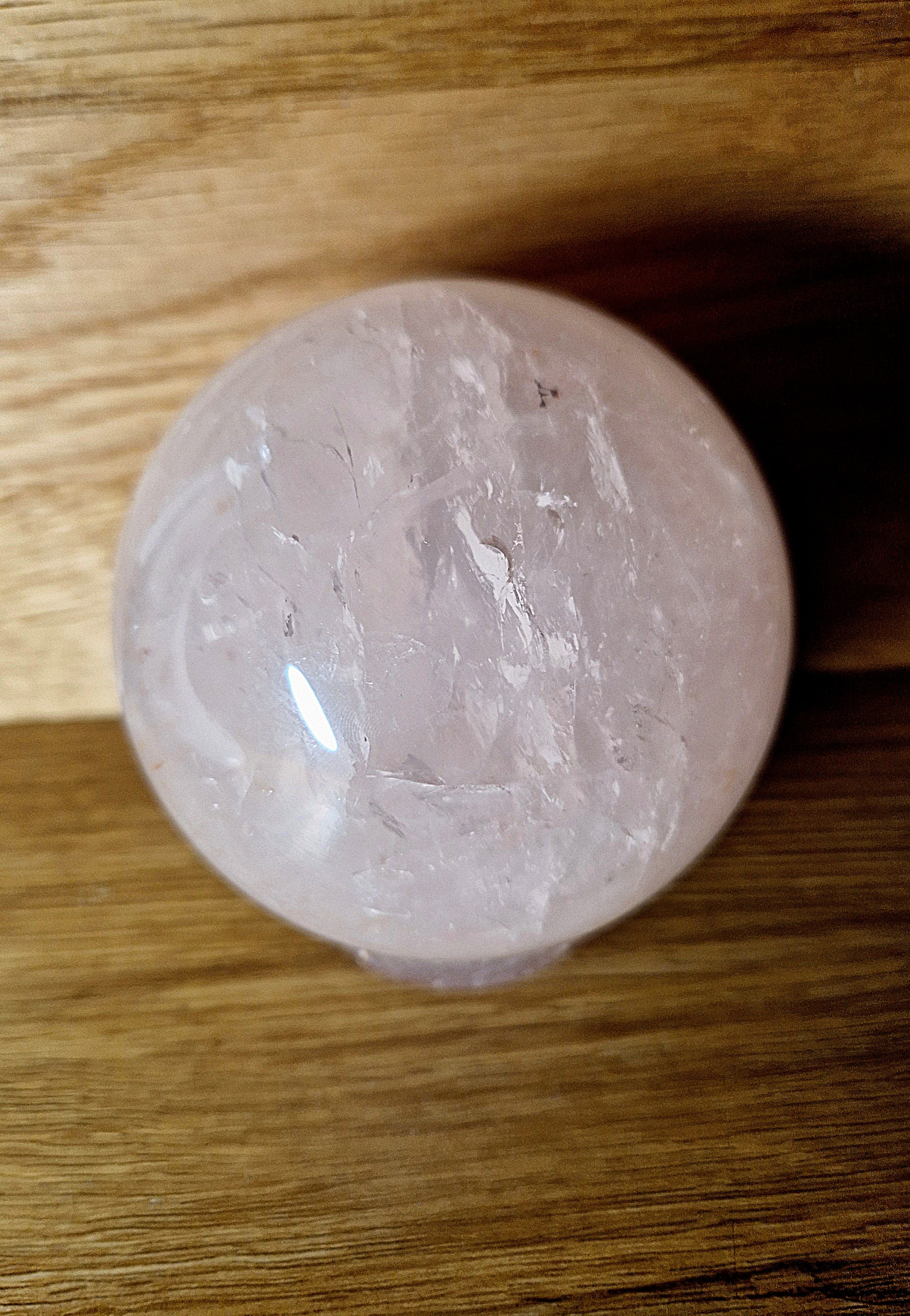 Rosenquarz Kugel – Stein der Liebe & Harmonie