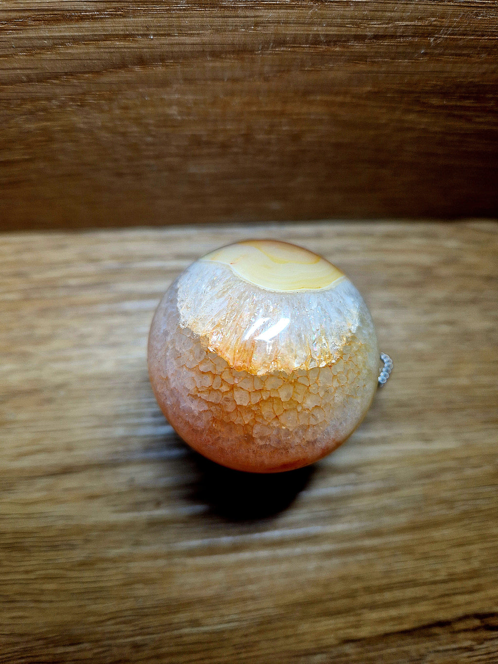 Karneolska krogla – kamen življenjskega veselja in motivacije