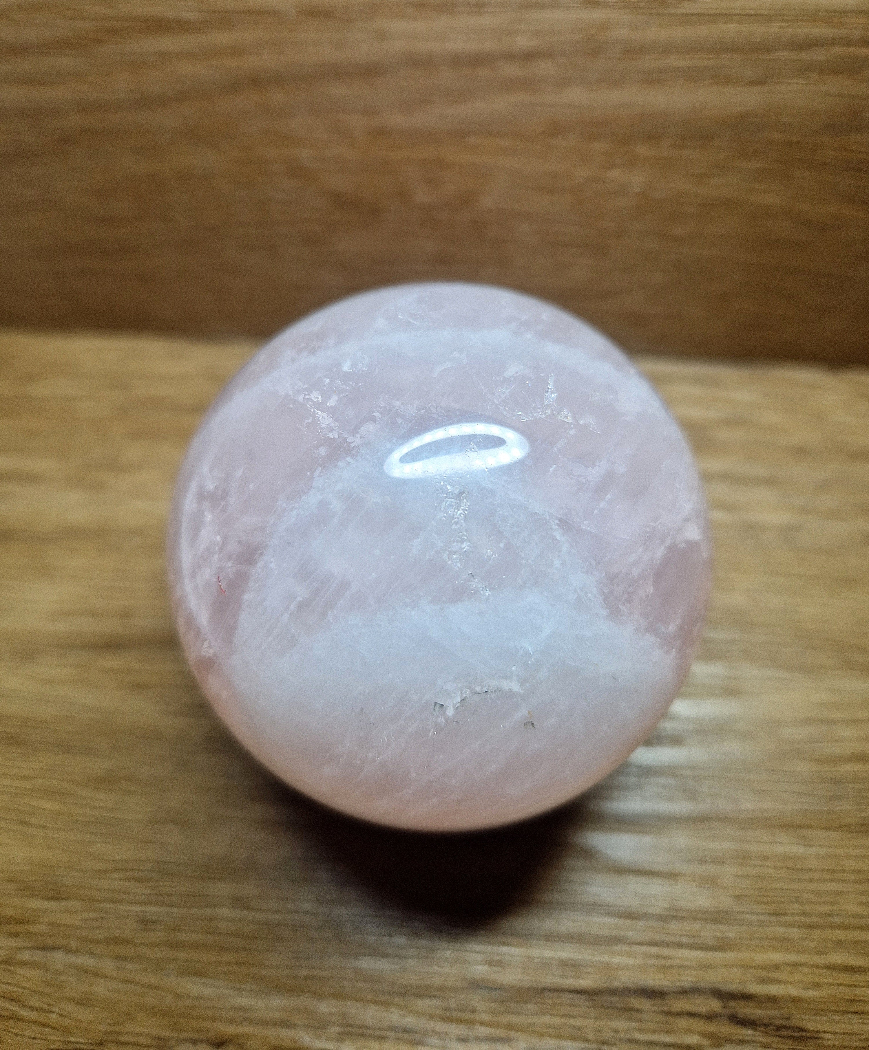 Krogla rožnatega kremena – kamen ljubezni in harmonije