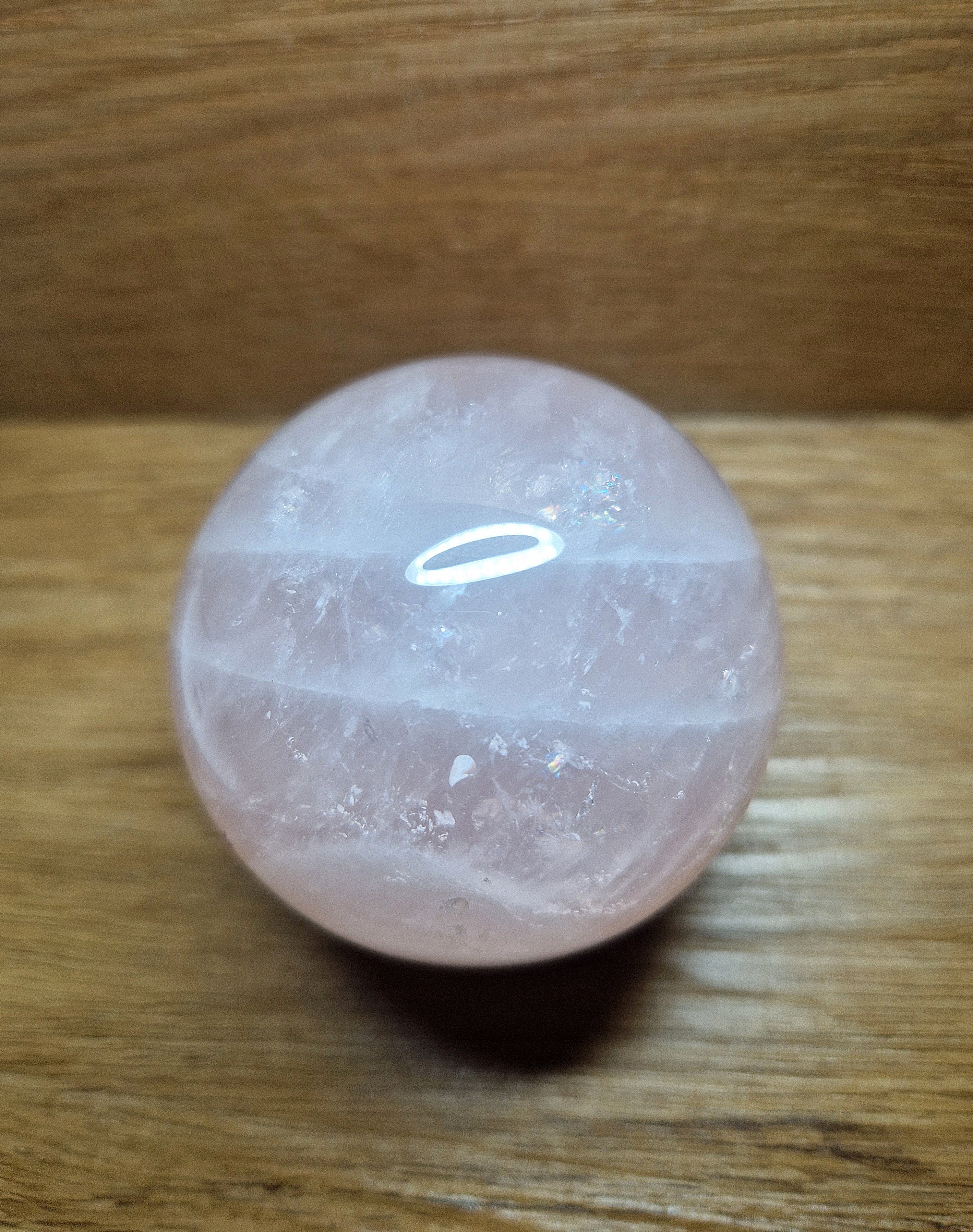 Krogla rožnatega kremena – kamen ljubezni in harmonije