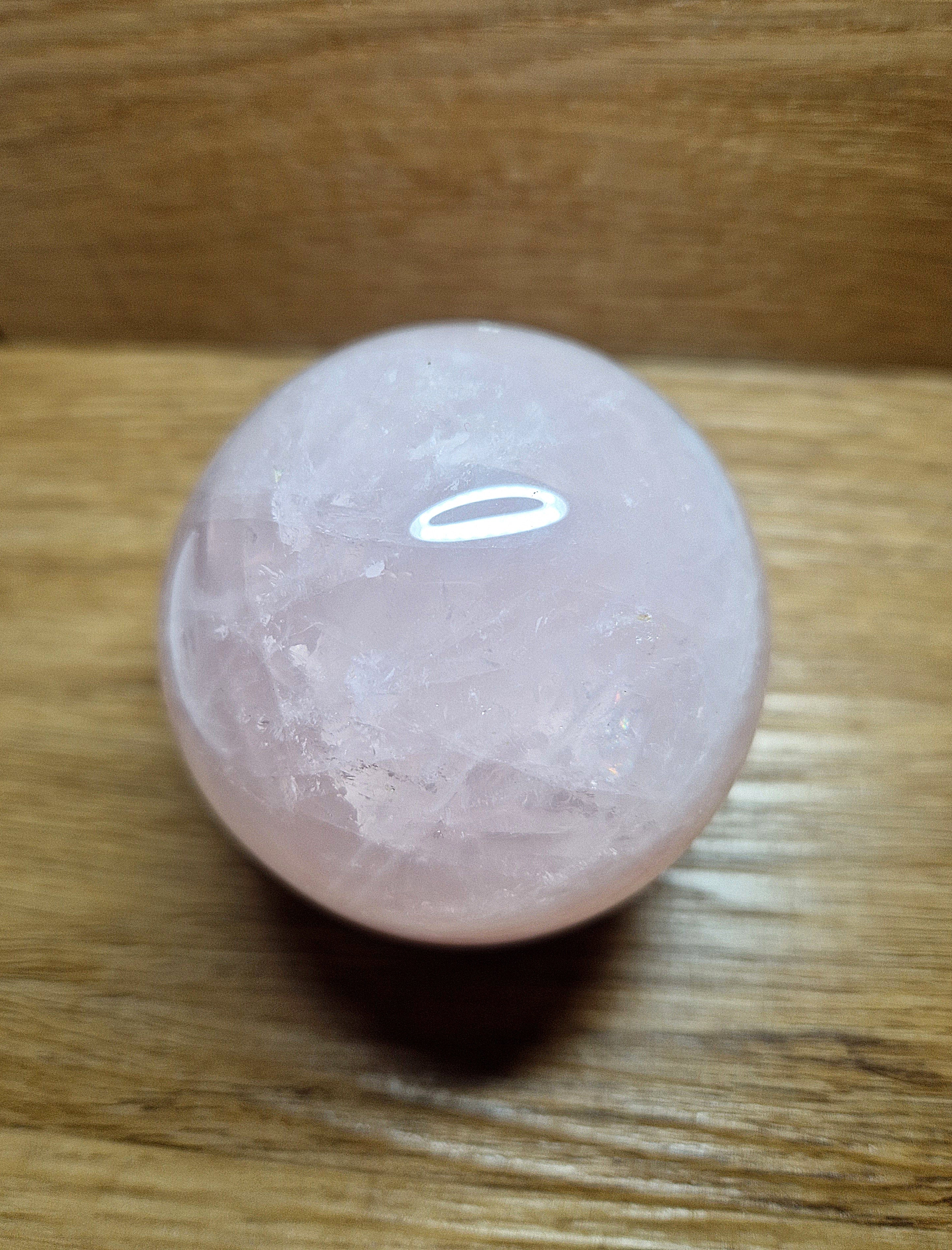 Krogla rožnatega kremena – kamen ljubezni in harmonije