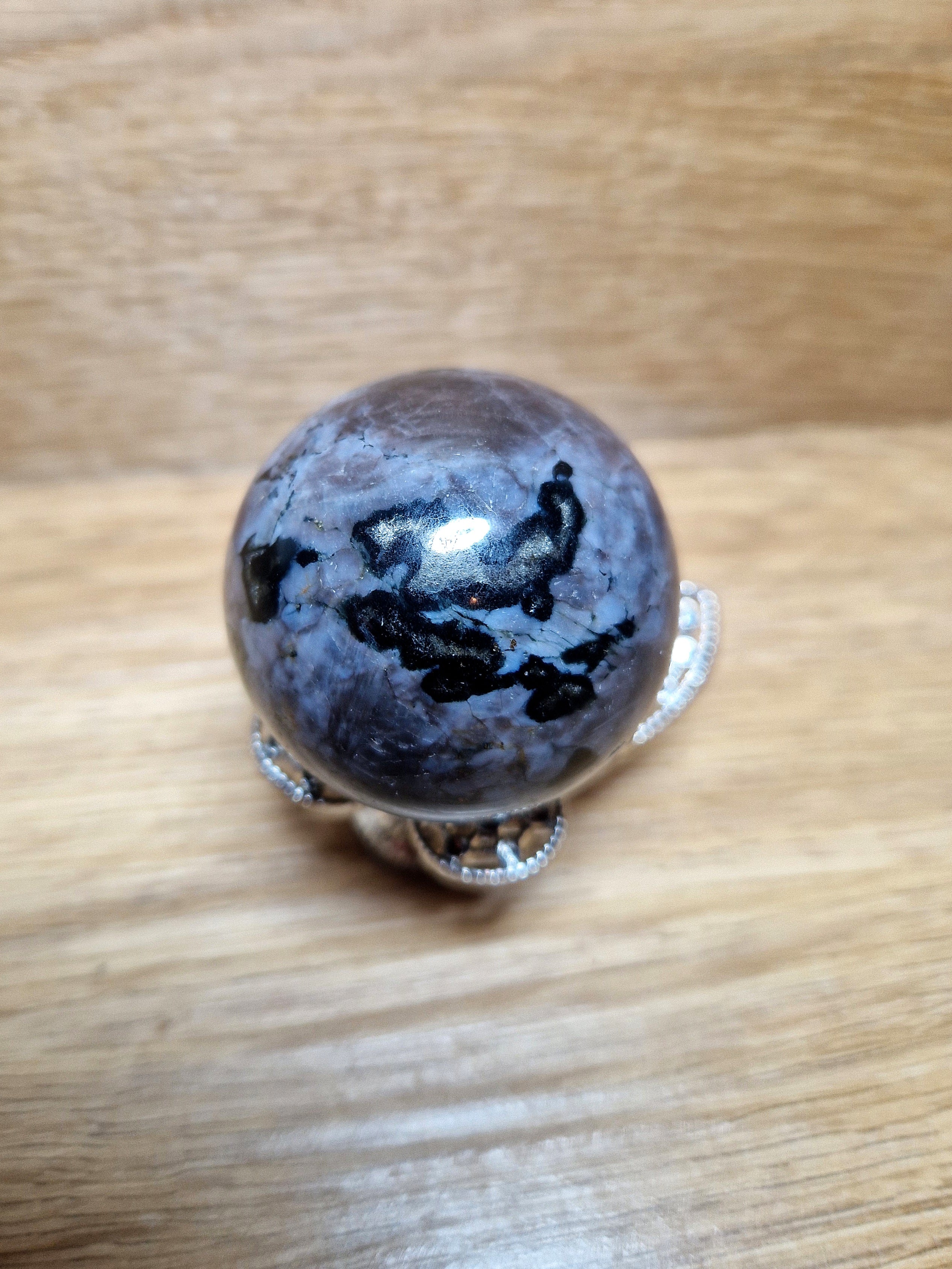 Indigo-Gabbro Kugel Mystic Merlinite-Stein der Intuition & Transformation