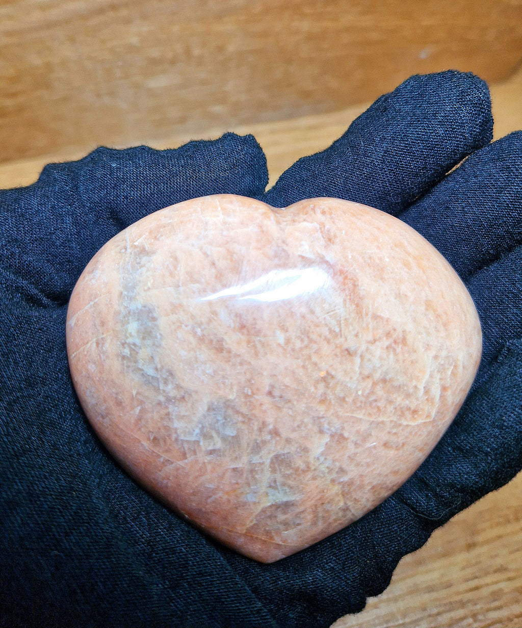 💗 Pfirsich-Mondstein Herz – Sanfte Harmonie & Selbstliebe