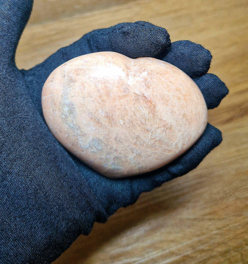 💗 Pfirsich-Mondstein Herz – Sanfte Harmonie & Selbstliebe