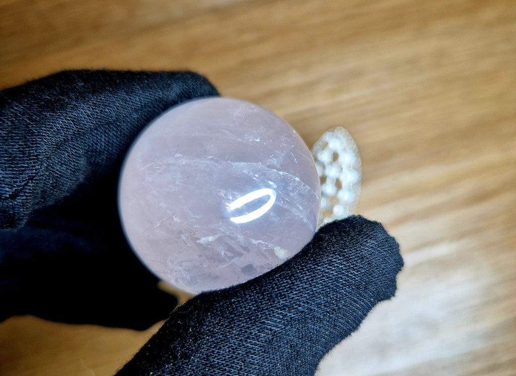 Krogla rožnatega kremena – kamen ljubezni in harmonije