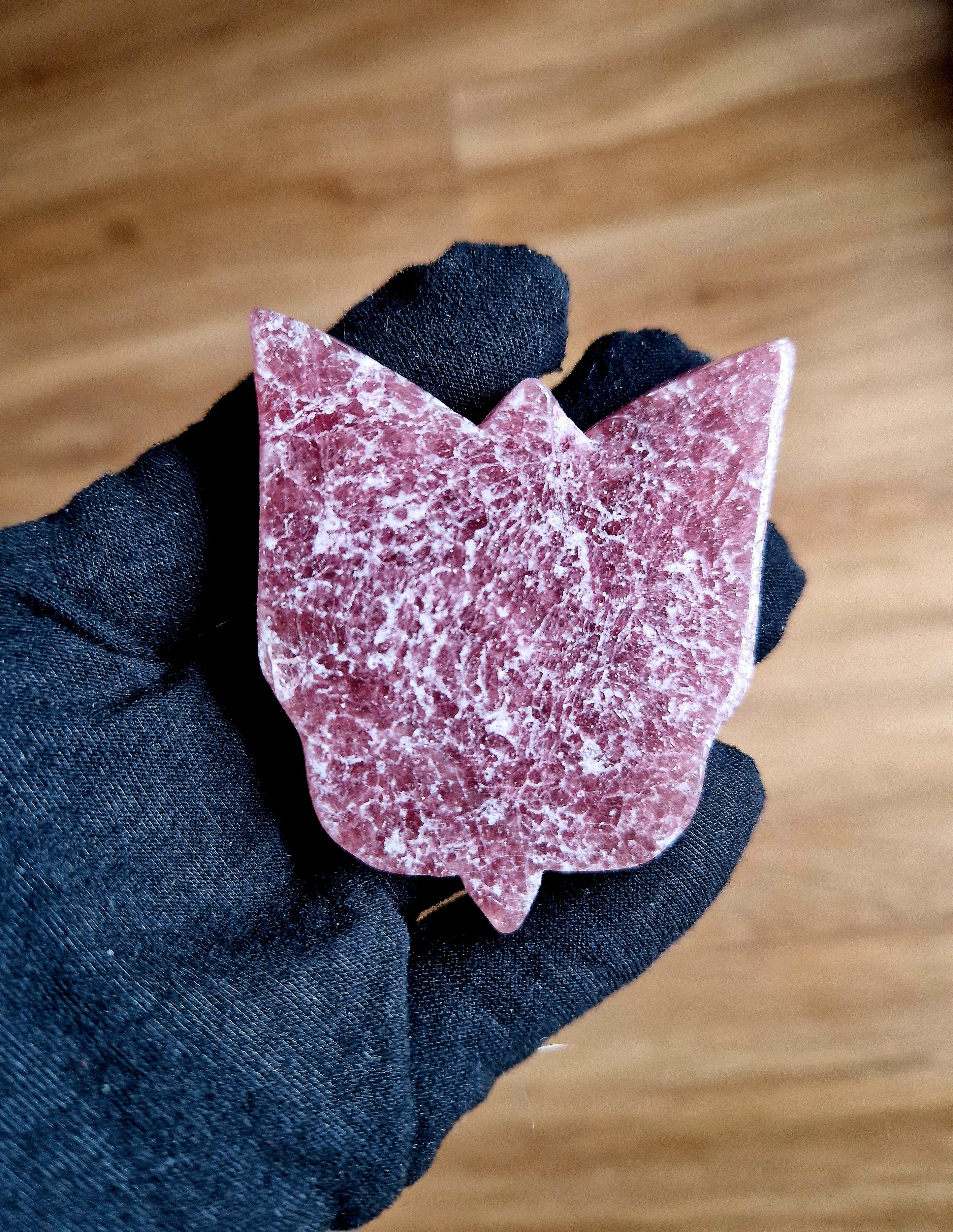 Farfalla di quarzo fragola – Compagna che apre il cuore, piena di energia luminosa