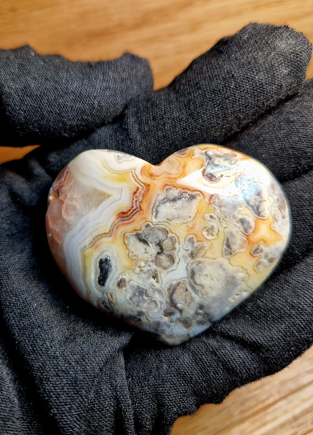 Cuore in agata Crazy Lace – 60 g – Fascia multicolore – Cuore in pietra naturale unico