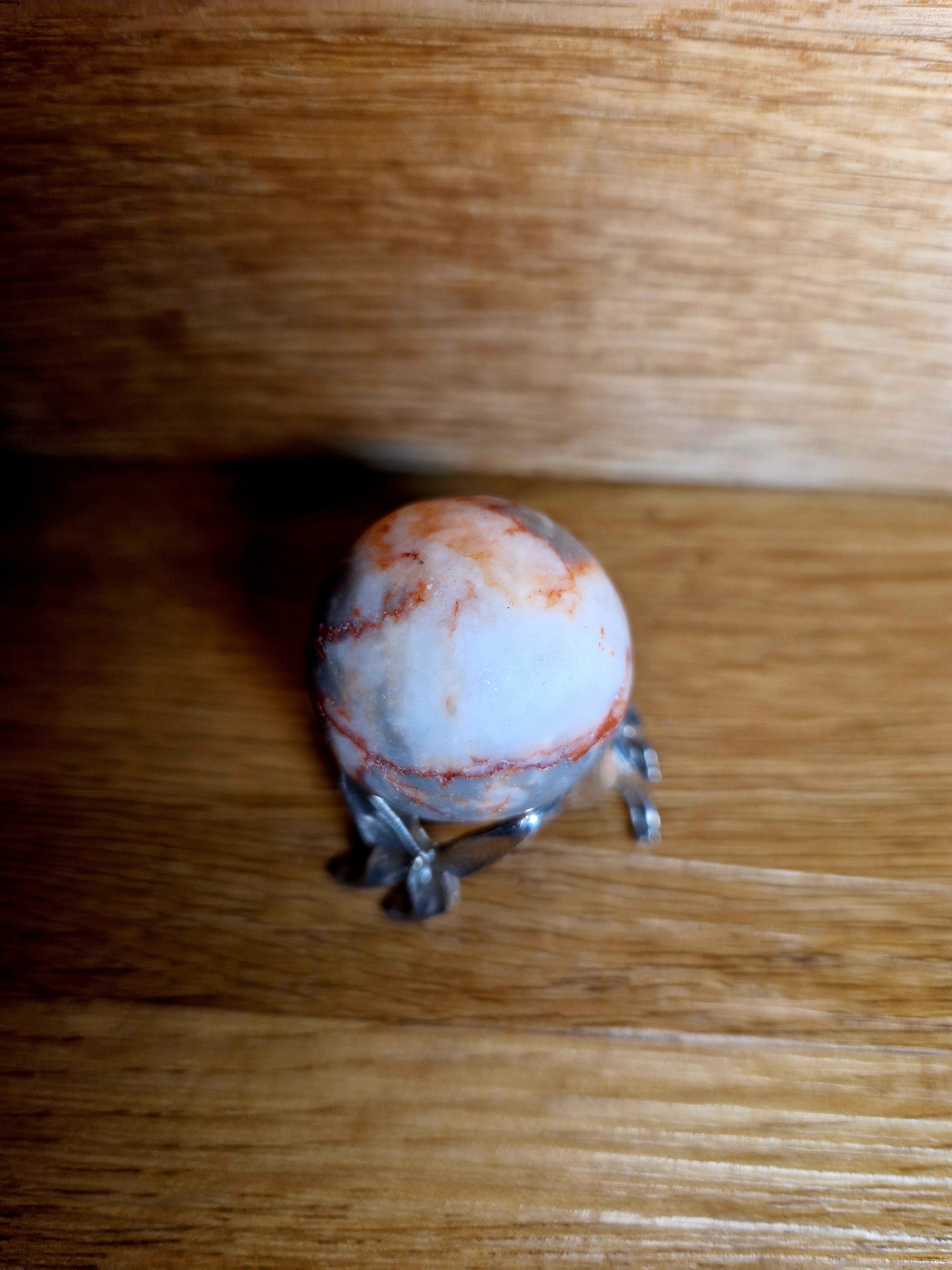 Edle Marmorkugel – Naturstein mit einzigartiger Maserung