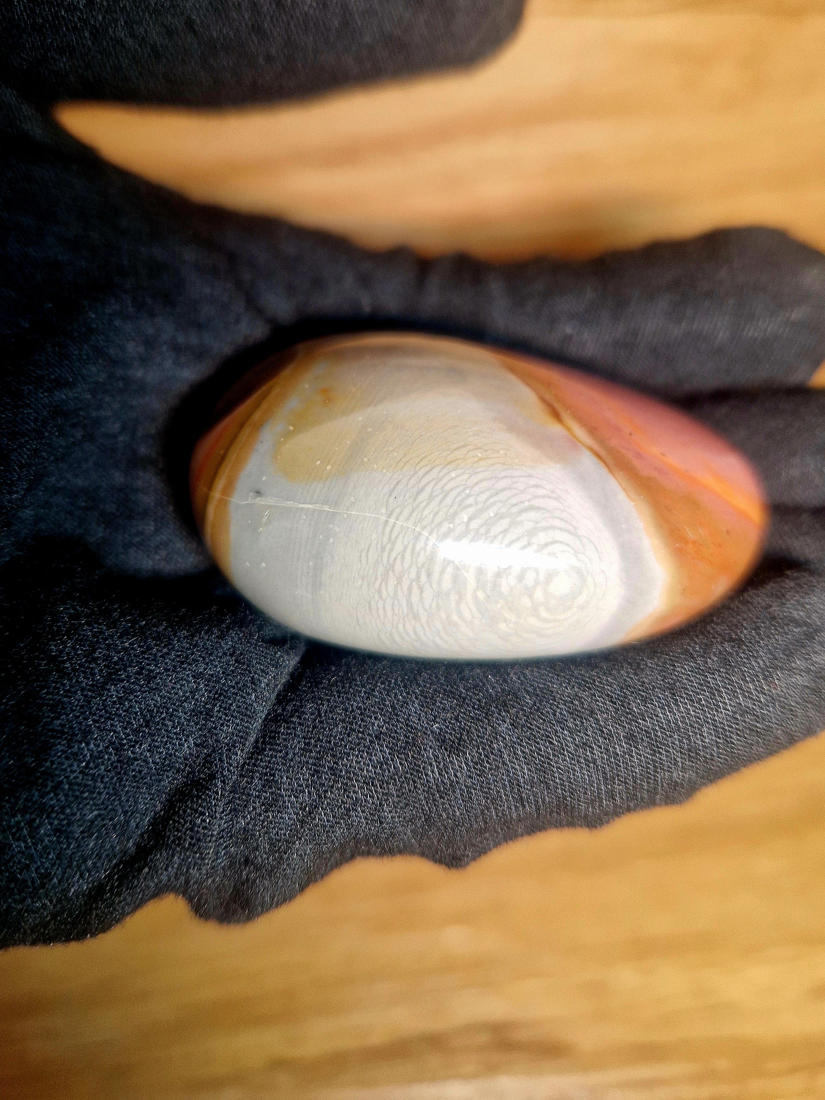Polychrom Jaspis – Handschmeichler 74g - 5,5 × 4 cm natürlich & einzigartig