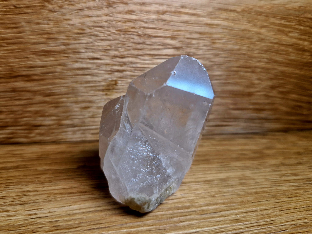 Natürlicher Bergkristall Rohpunkt – 62g Klarer Heilstein zur Reinigung & Energiearbeit