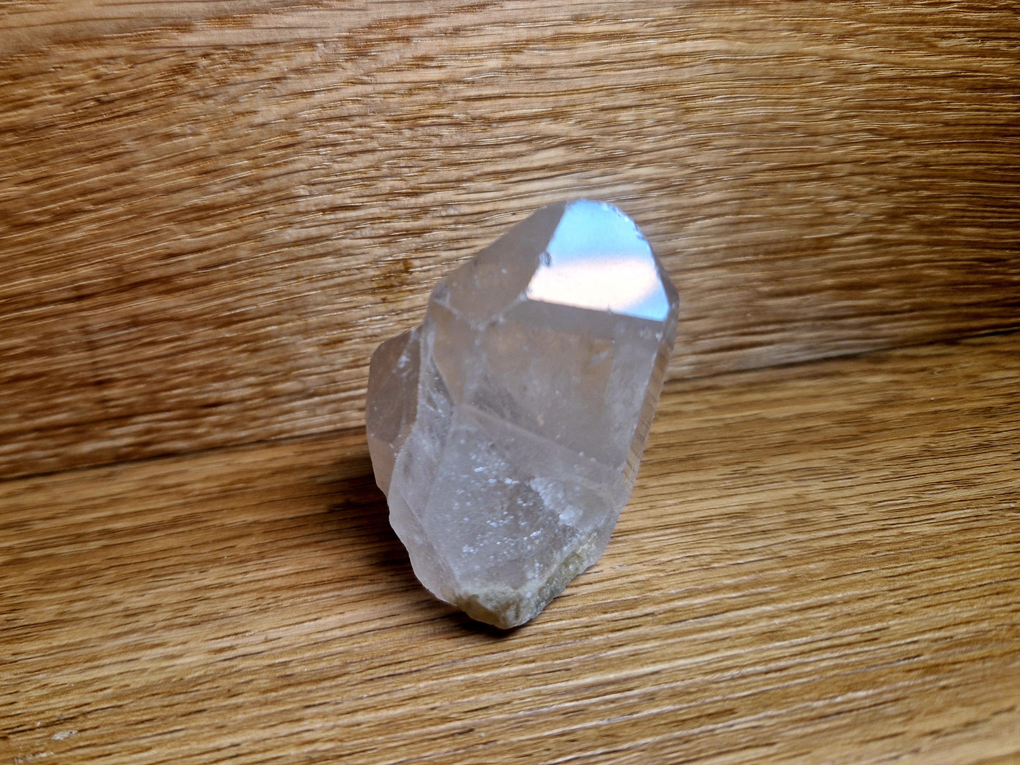 Natürlicher Bergkristall Rohpunkt – 62g Klarer Heilstein zur Reinigung & Energiearbeit