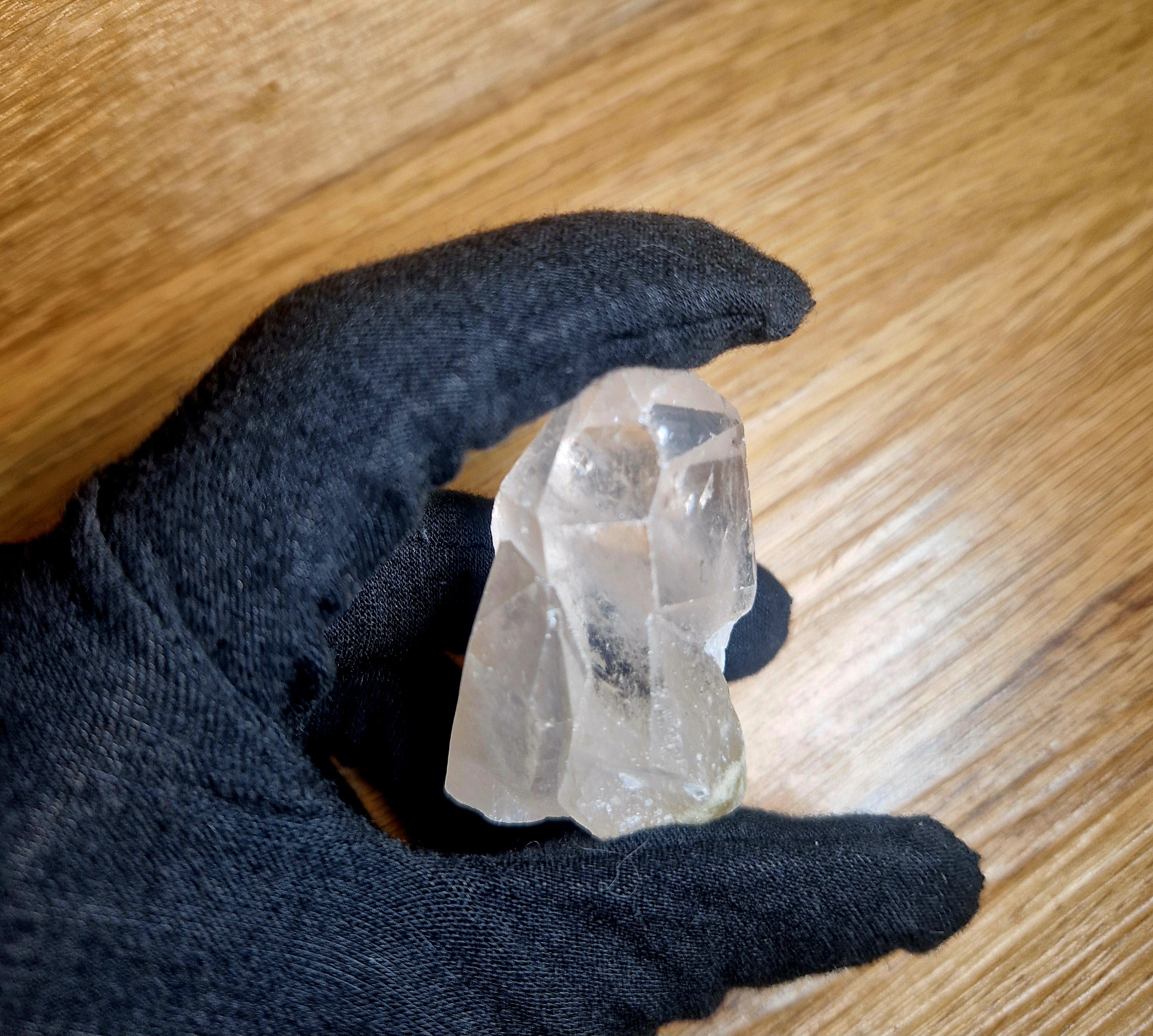 Natürlicher Bergkristall Rohpunkt – 62g Klarer Heilstein zur Reinigung & Energiearbeit