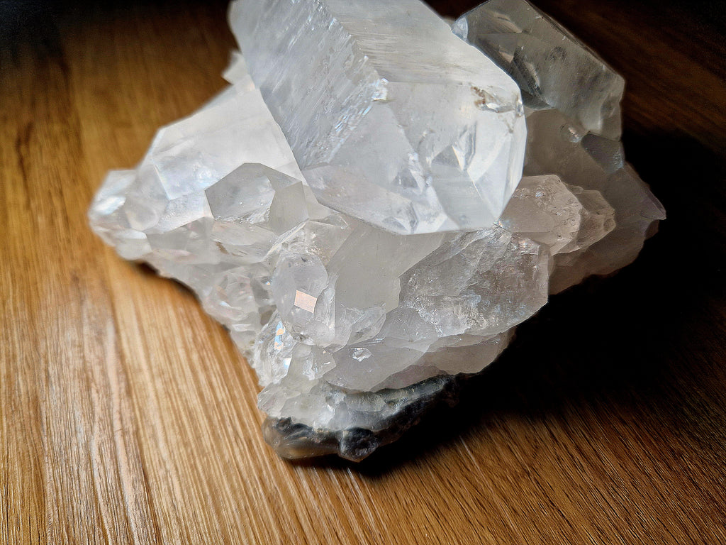 Bergkristall Druse – beidseitig kristallisiert 1,35 kg  Einzigartiges Sammler-Unikat AAA-Qualität