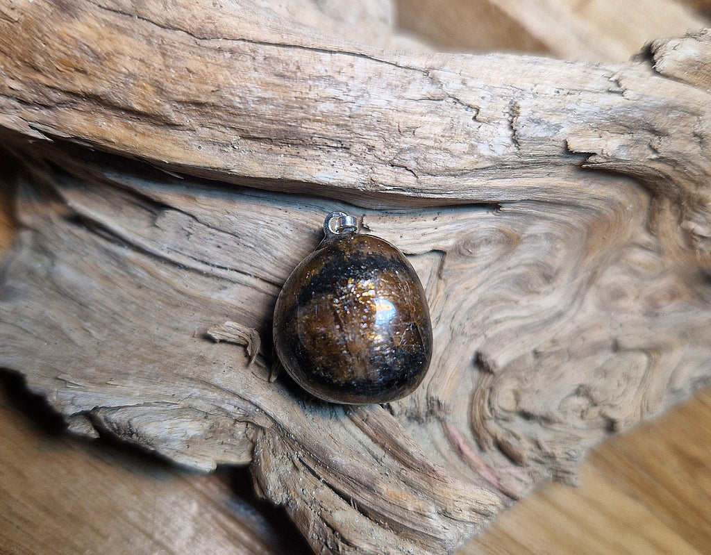 Chiastolith – Kreuzstein Anhänger mit 925 Silberöse AA-Qualität