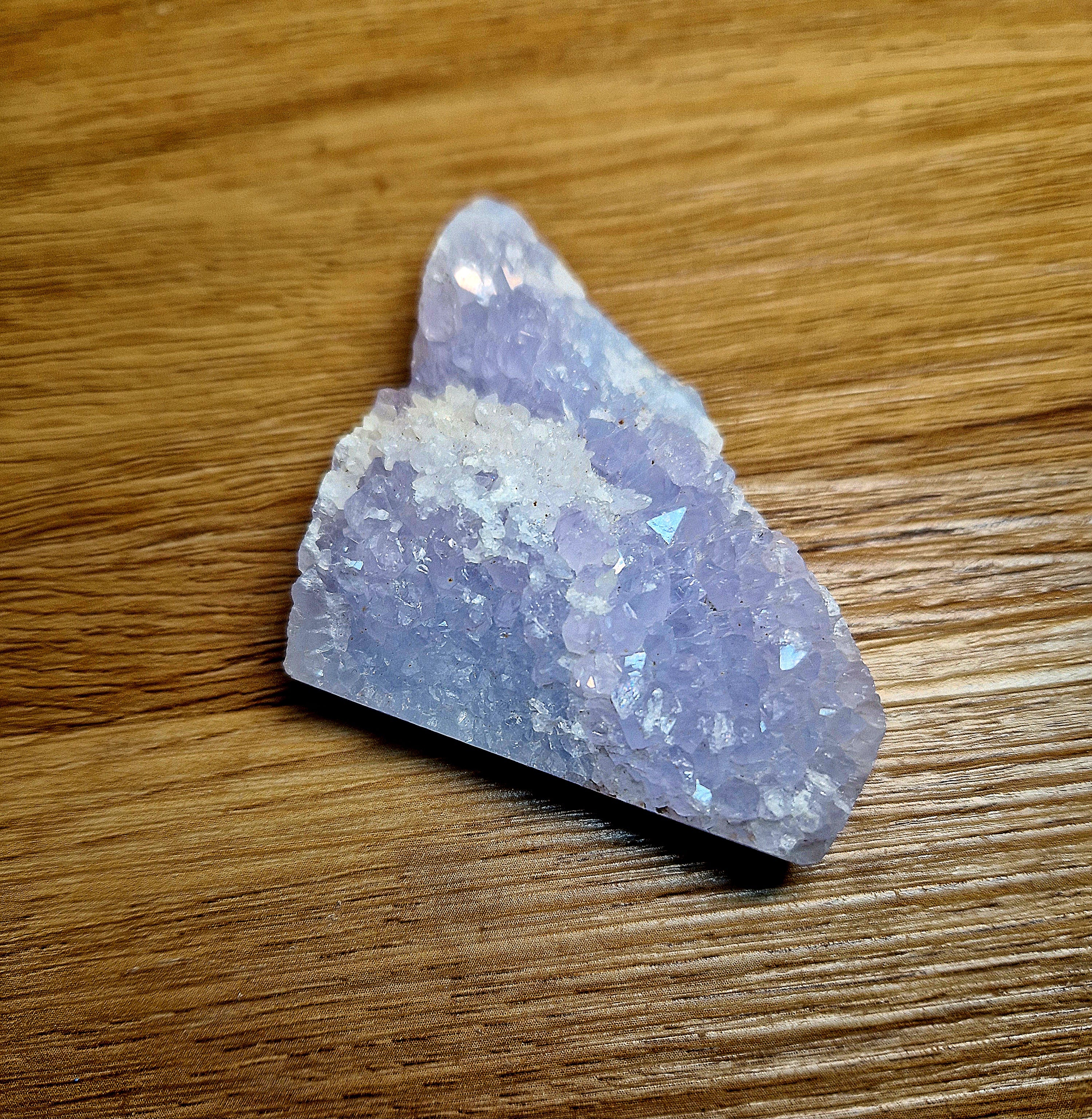 Lavendel-Chalcedon Geode aus Namibia – 63 g Einzelstück