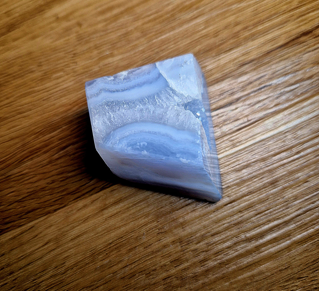 Blauer Chalcedon mit natürlicher Druse – Namibia – 73 g