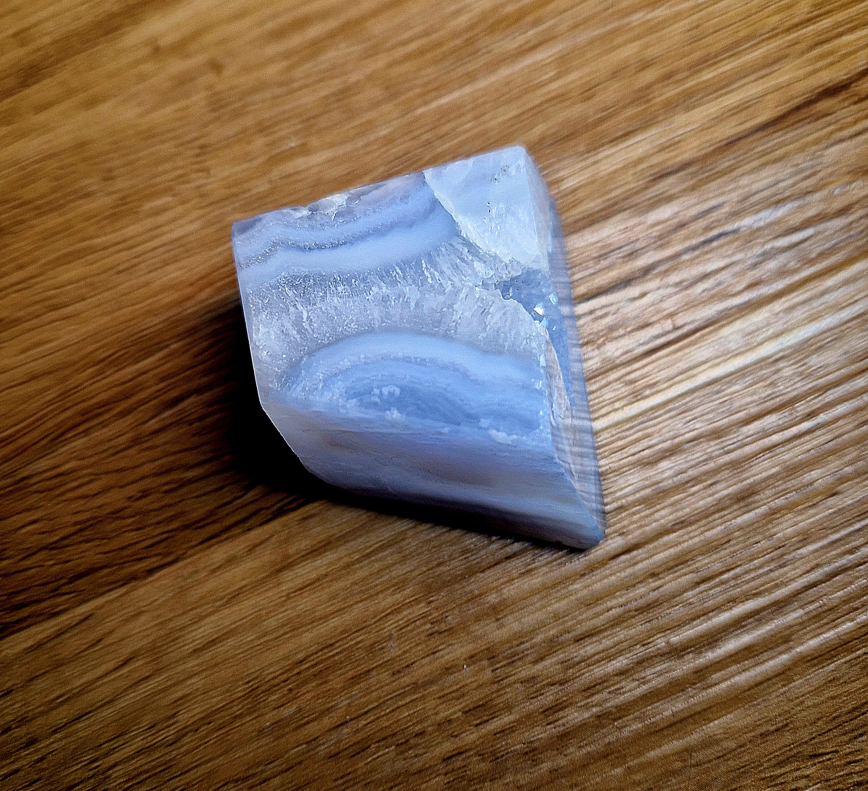Blauer Chalcedon mit natürlicher Druse – Namibia – 73 g