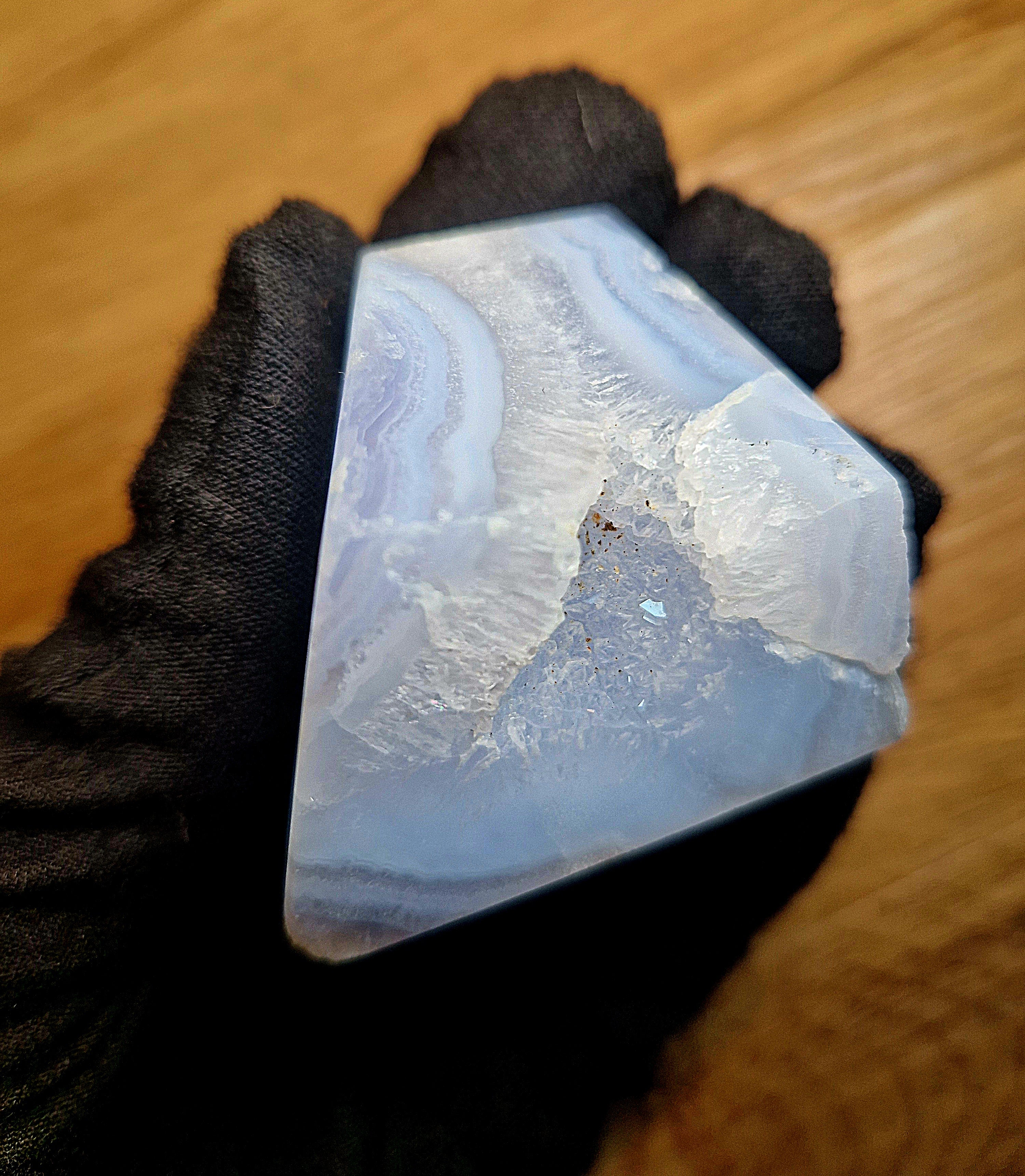 Blauer Chalcedon mit natürlicher Druse – Namibia – 73 g