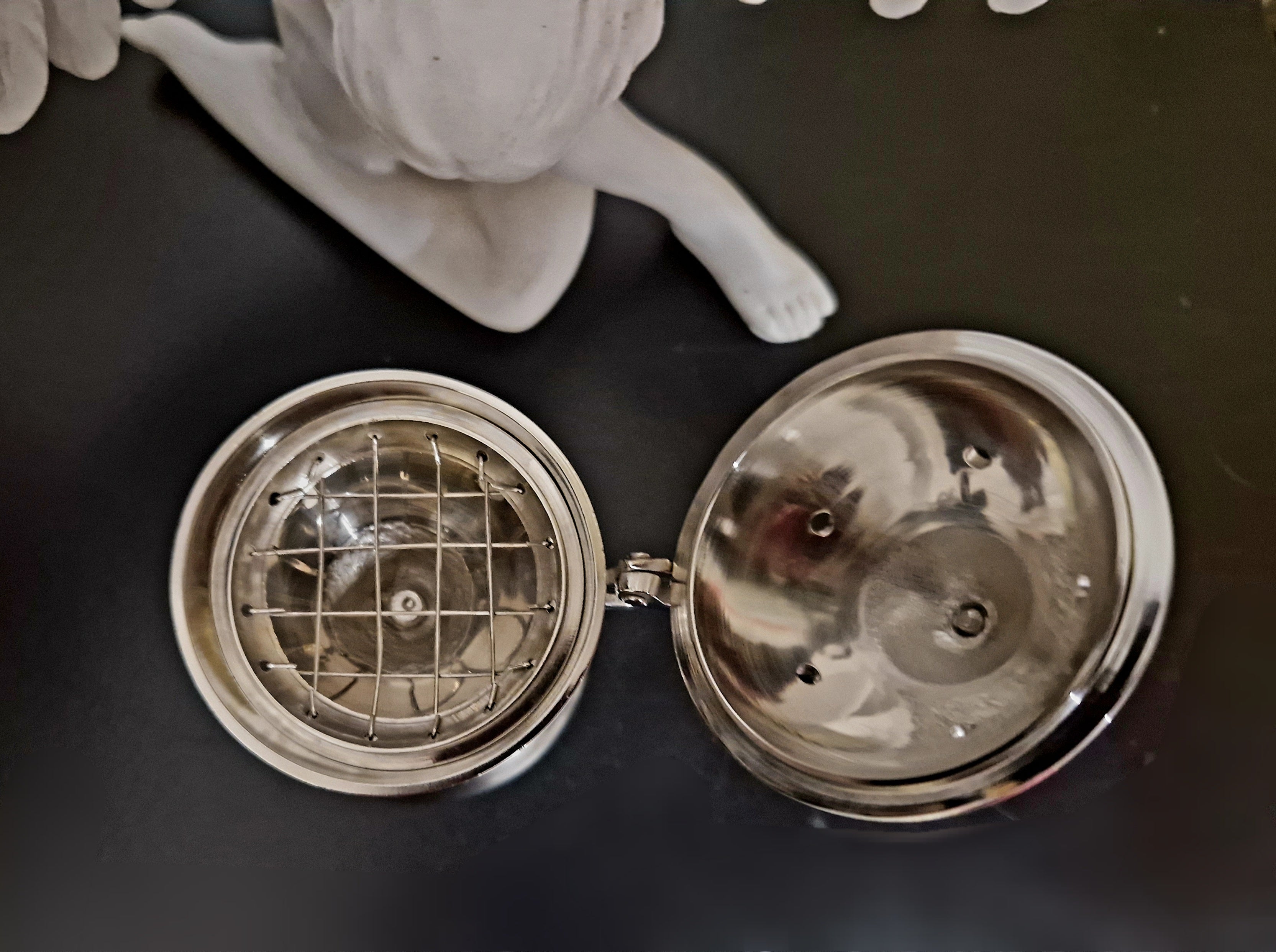 Handgemachte Räucherschale aus vernickeltem Metall – Für 33 mm & 40 mm Räucherkohle
