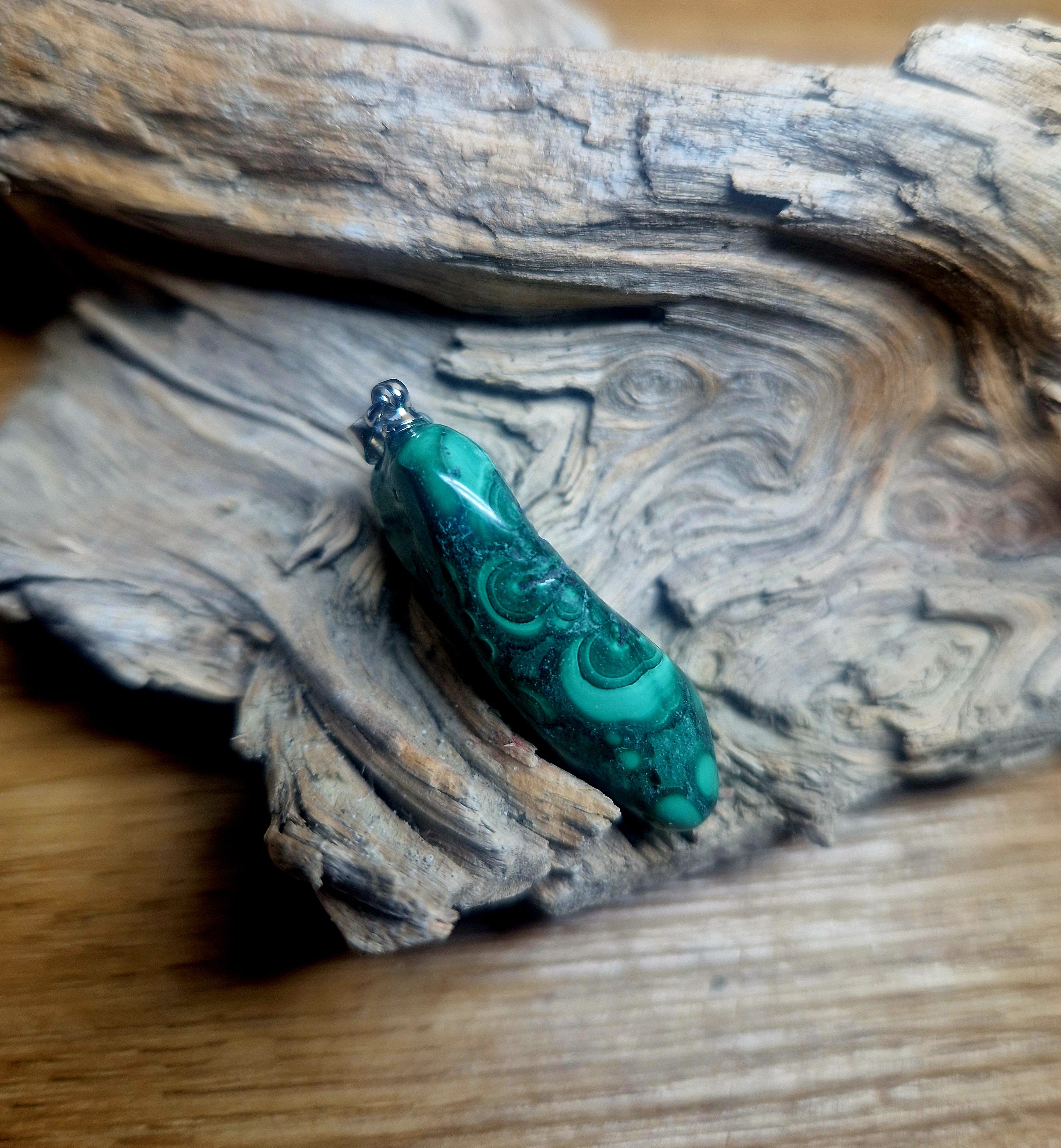 Raro ciondolo in labradorite