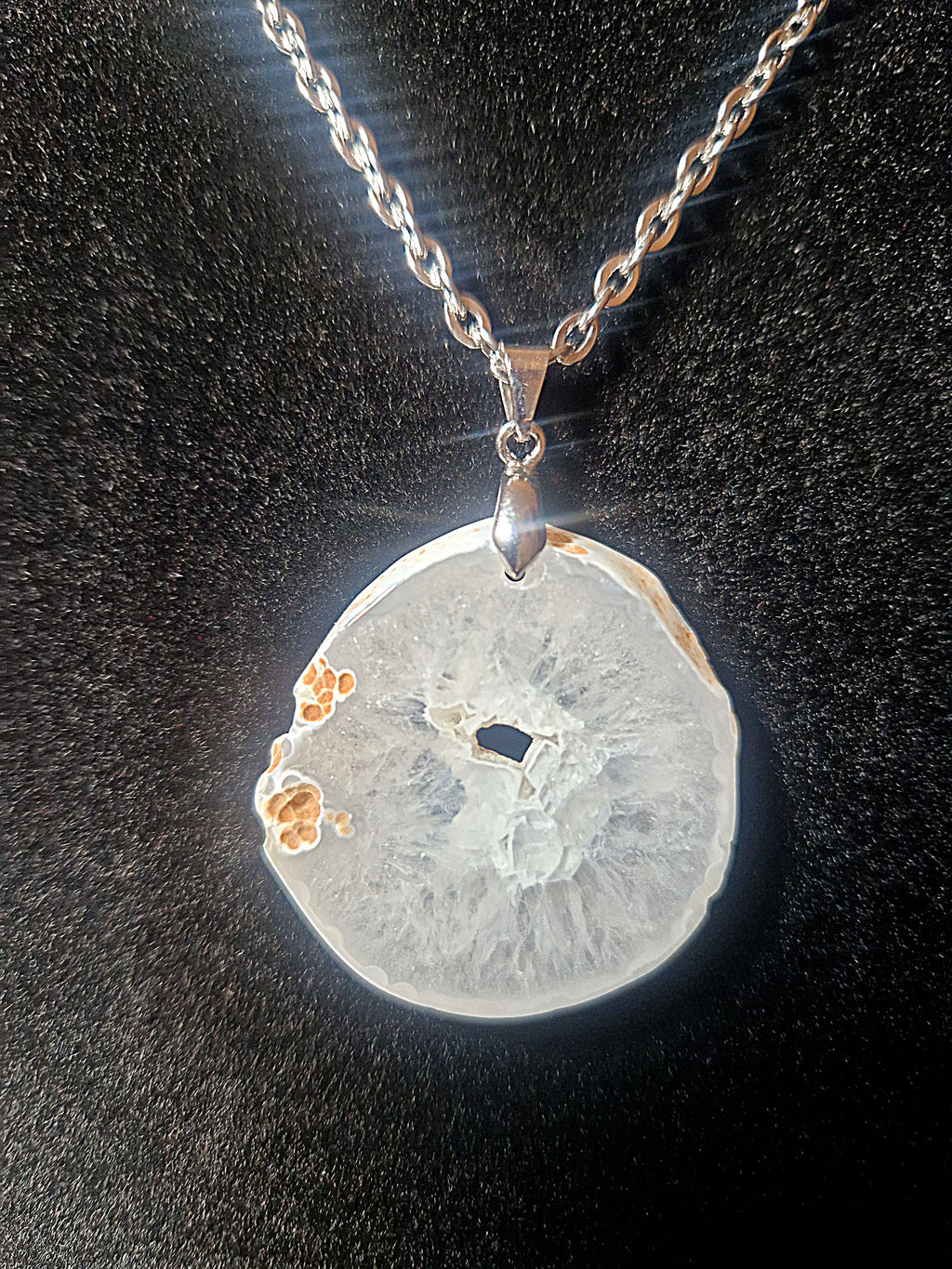 Achat Scheiben-Anhänger mit Kette – zeitlose Eleganz & natürliche Balance