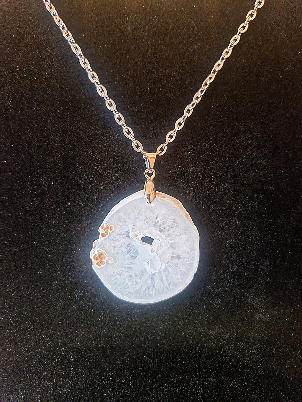 Achat Scheiben-Anhänger mit Kette – zeitlose Eleganz & natürliche Balance