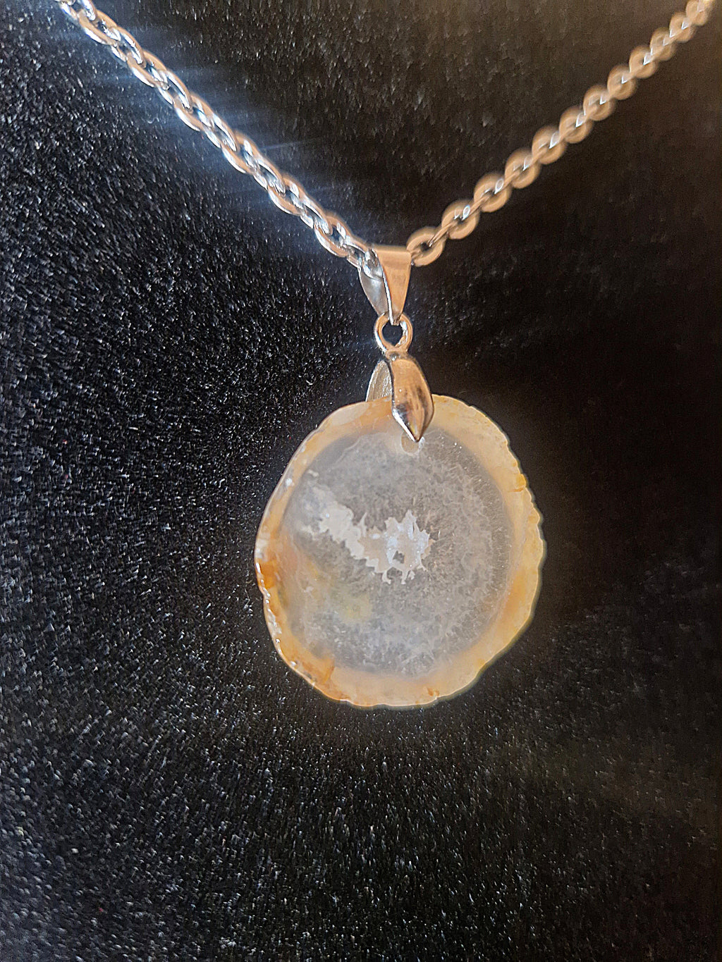 Achat Scheiben-Anhänger mit Kette – zeitlose Eleganz & natürliche Balance