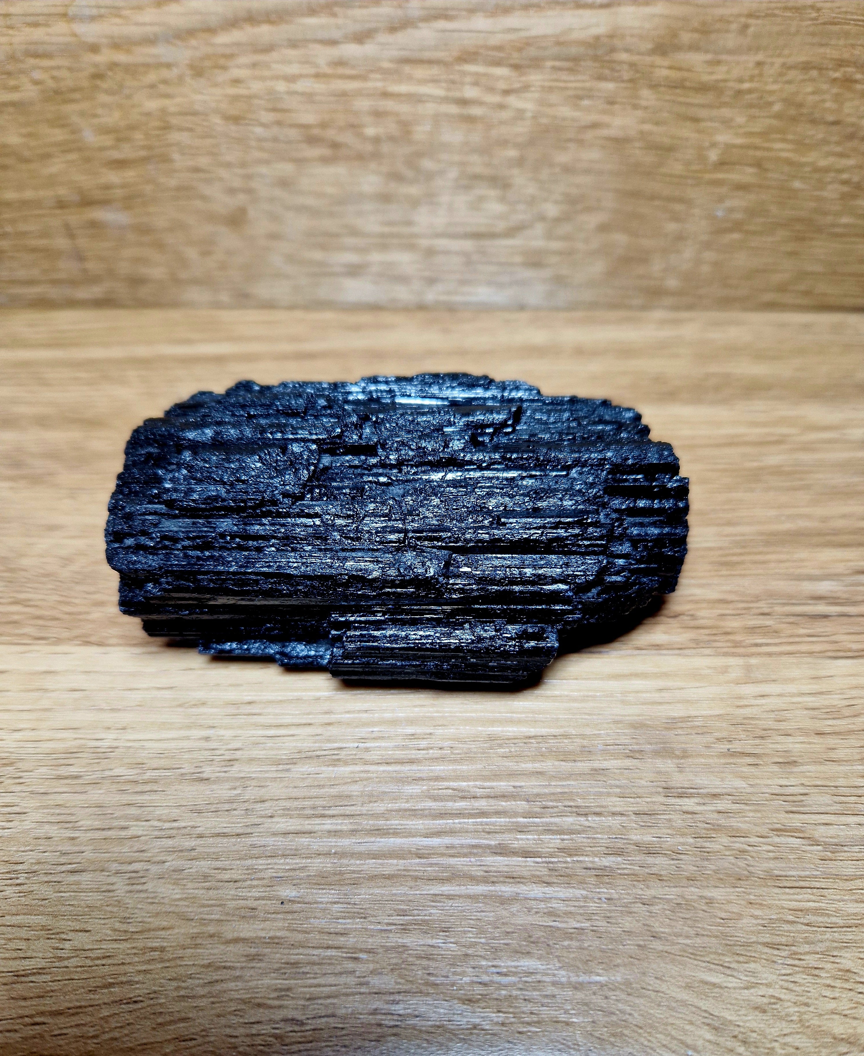🖤 Schwarzer Turmalin (Schörl) – kraftvolles Schutz-Unikat