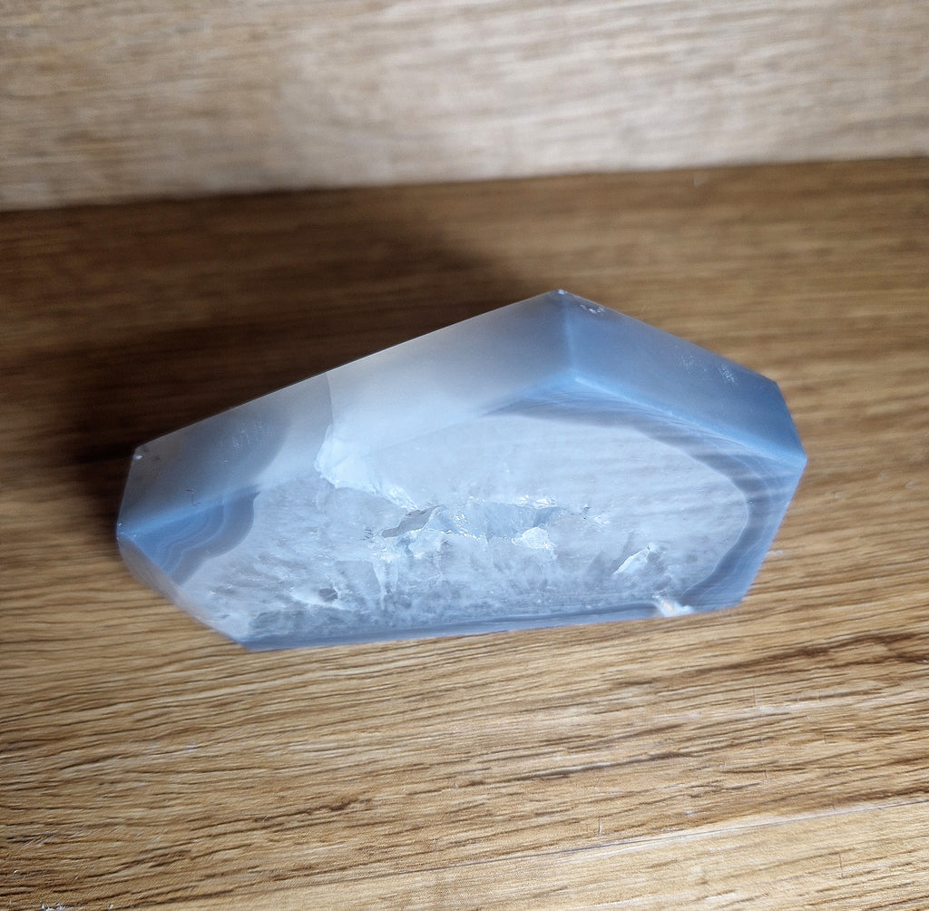 Achat mit natürlicher Kristallöffnung – Einzelstück