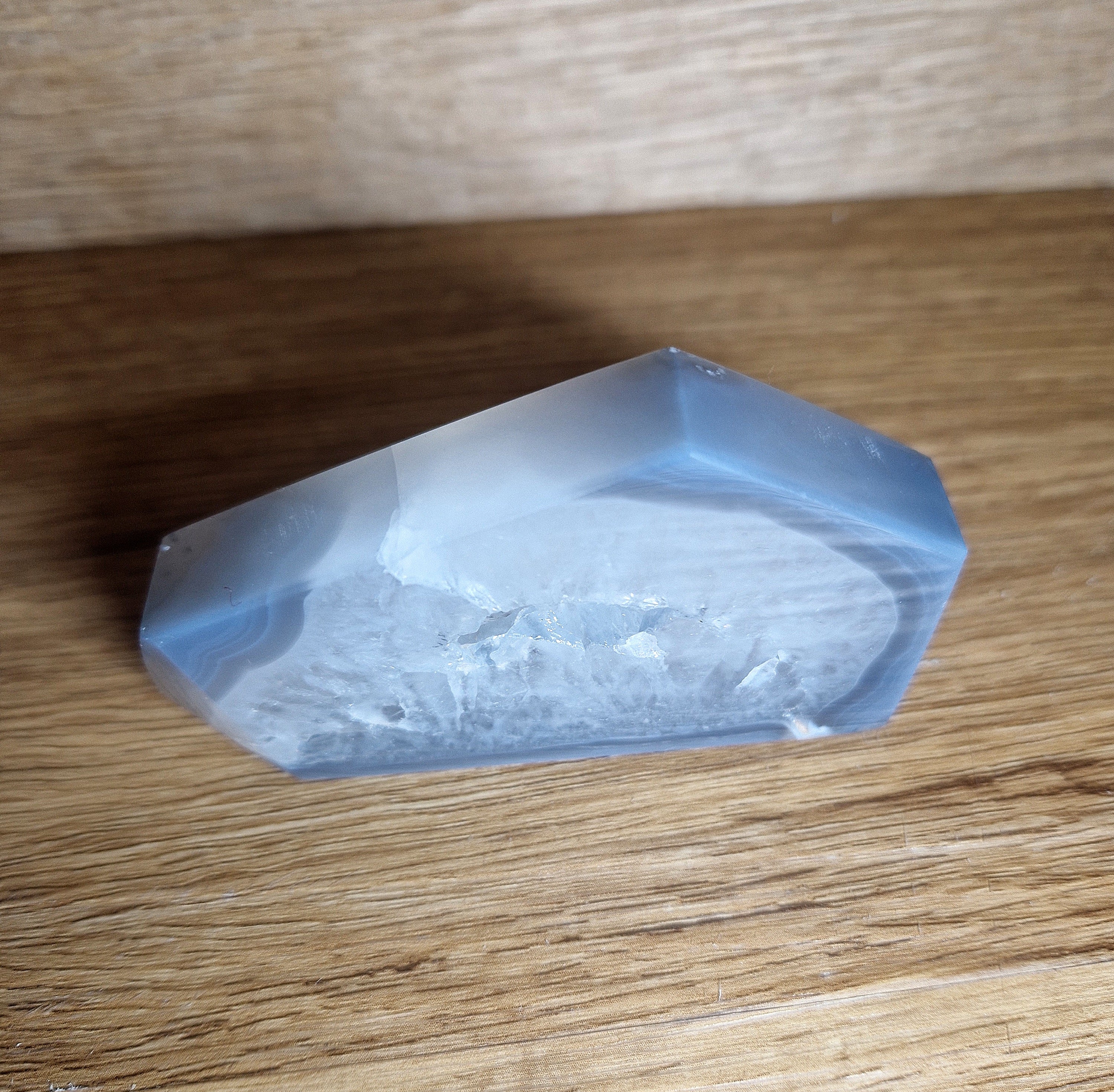 Achat mit natürlicher Kristallöffnung – Einzelstück