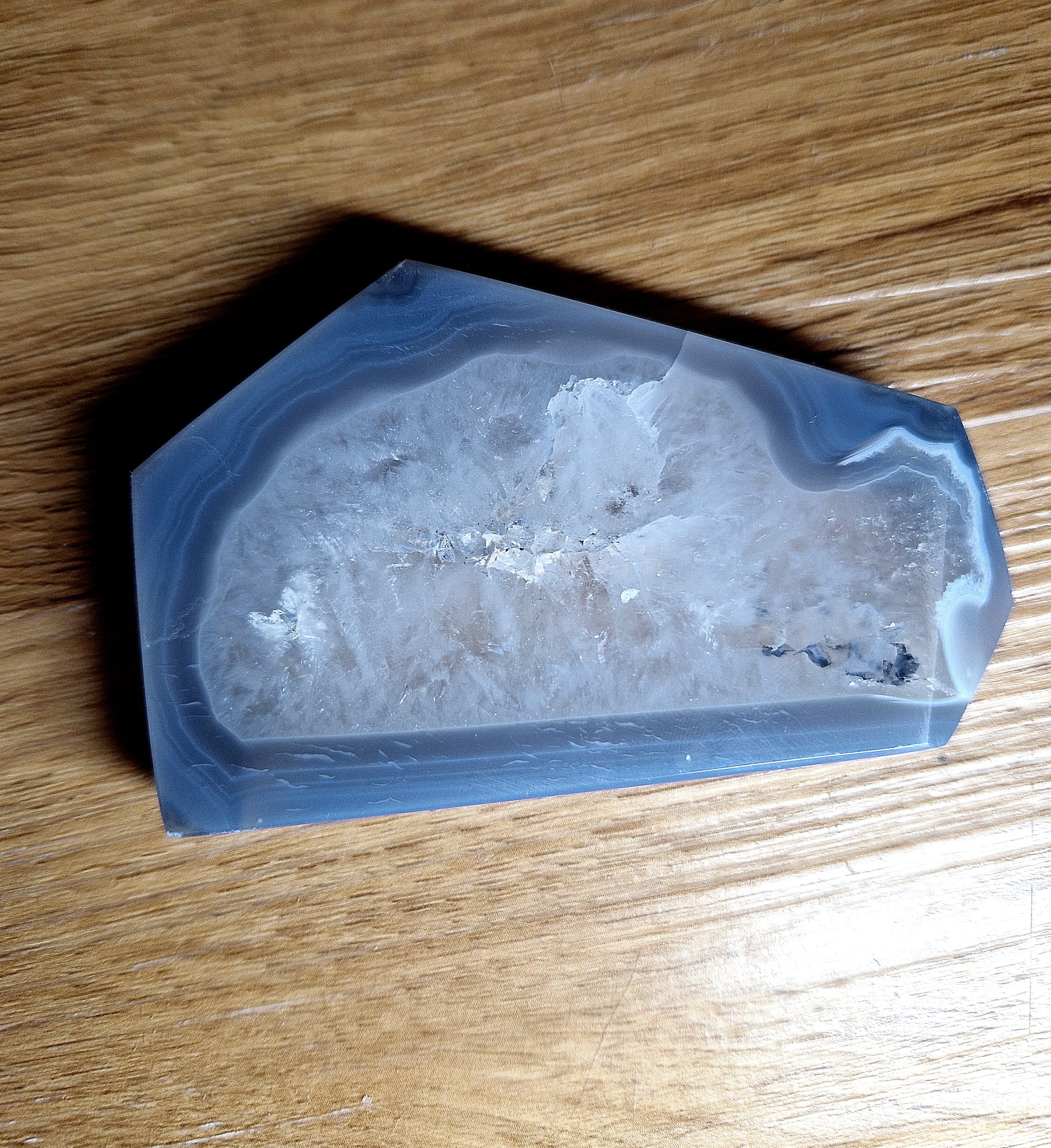 Achat mit natürlicher Kristallöffnung – Einzelstück