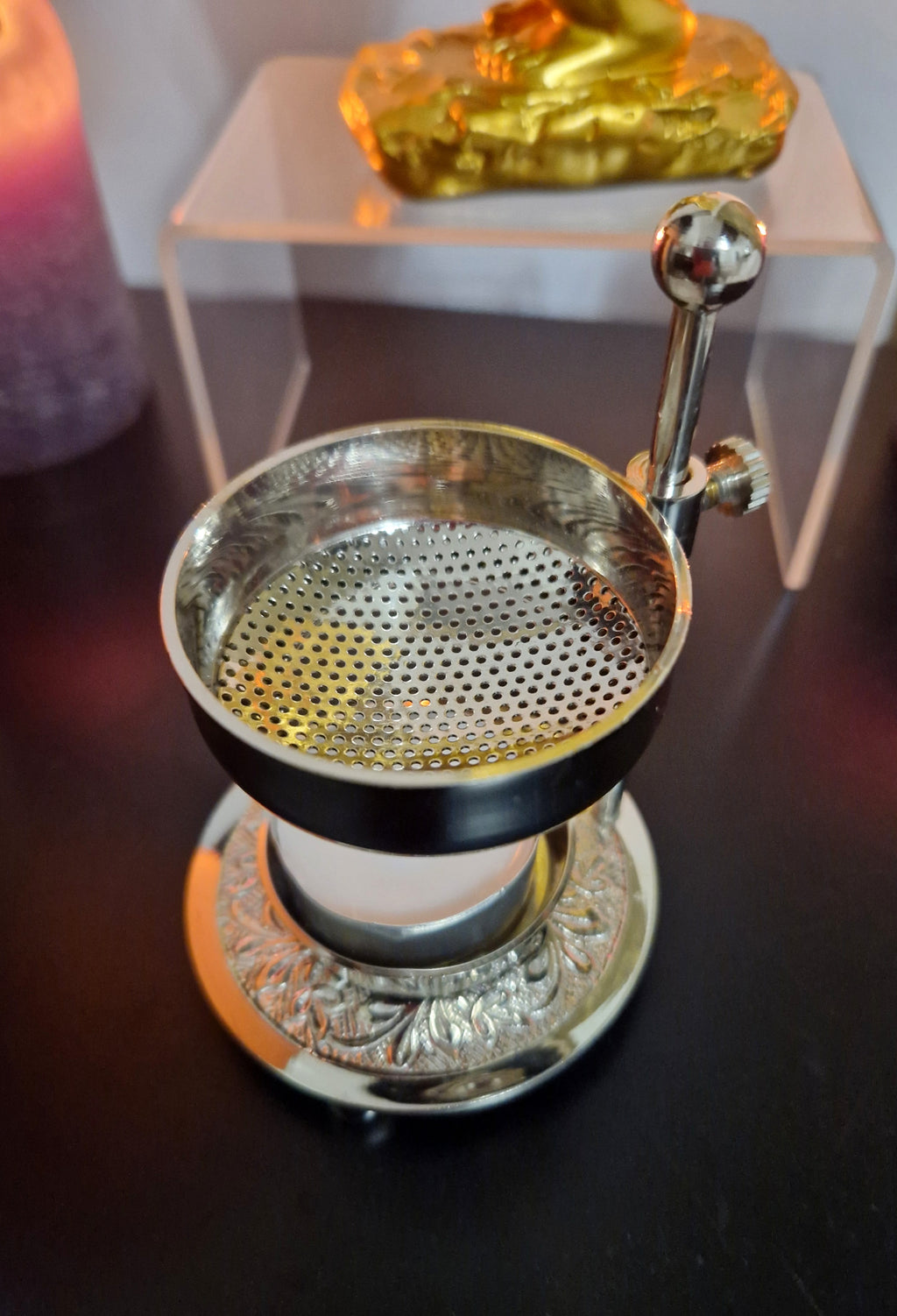 Verstellbares Räucherstövchen aus Metall – Silber