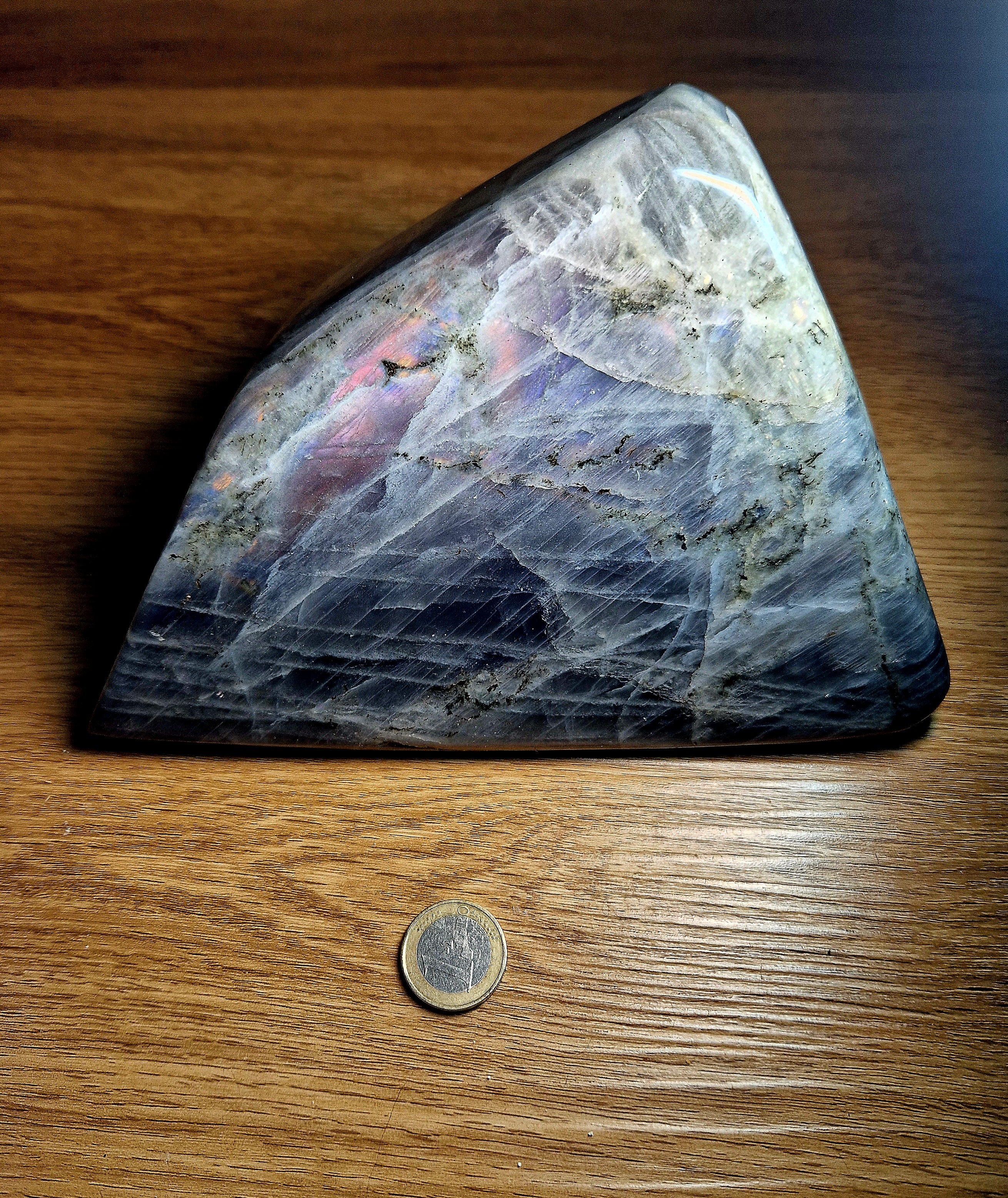 Labradorit Freiform – großes kraftvolles Unikat mit violett-blauer Labradorisierung