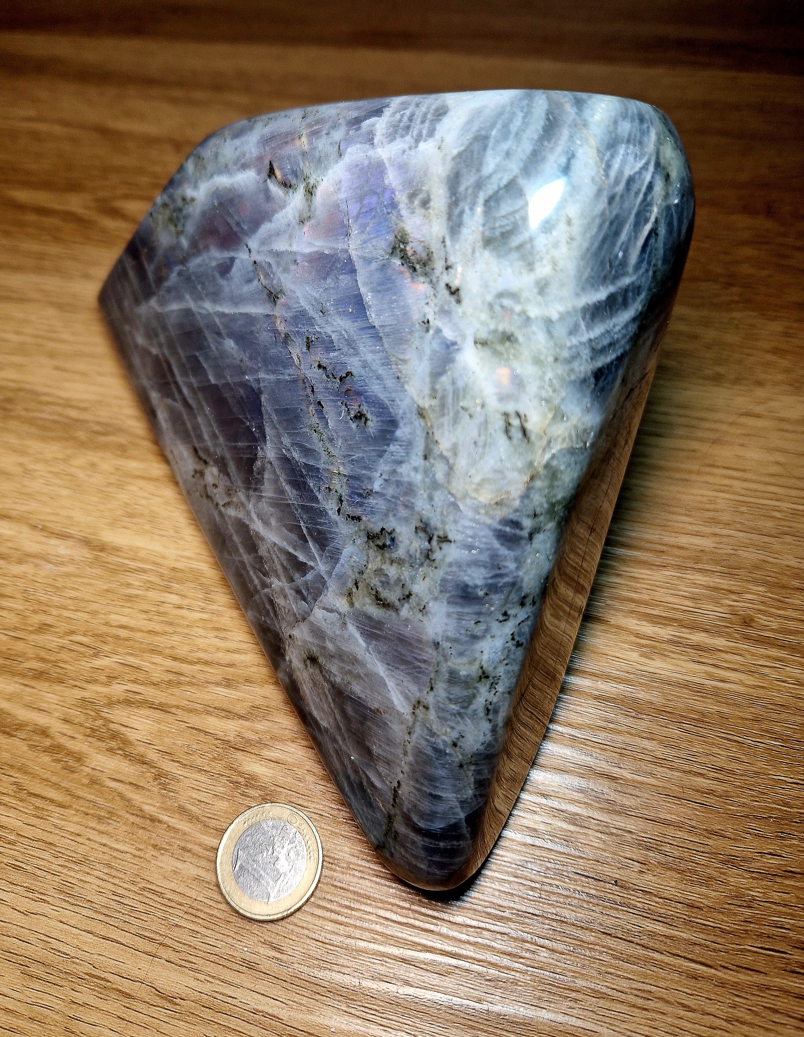 Labradorit Freiform – großes kraftvolles Unikat mit violett-blauer Labradorisierung