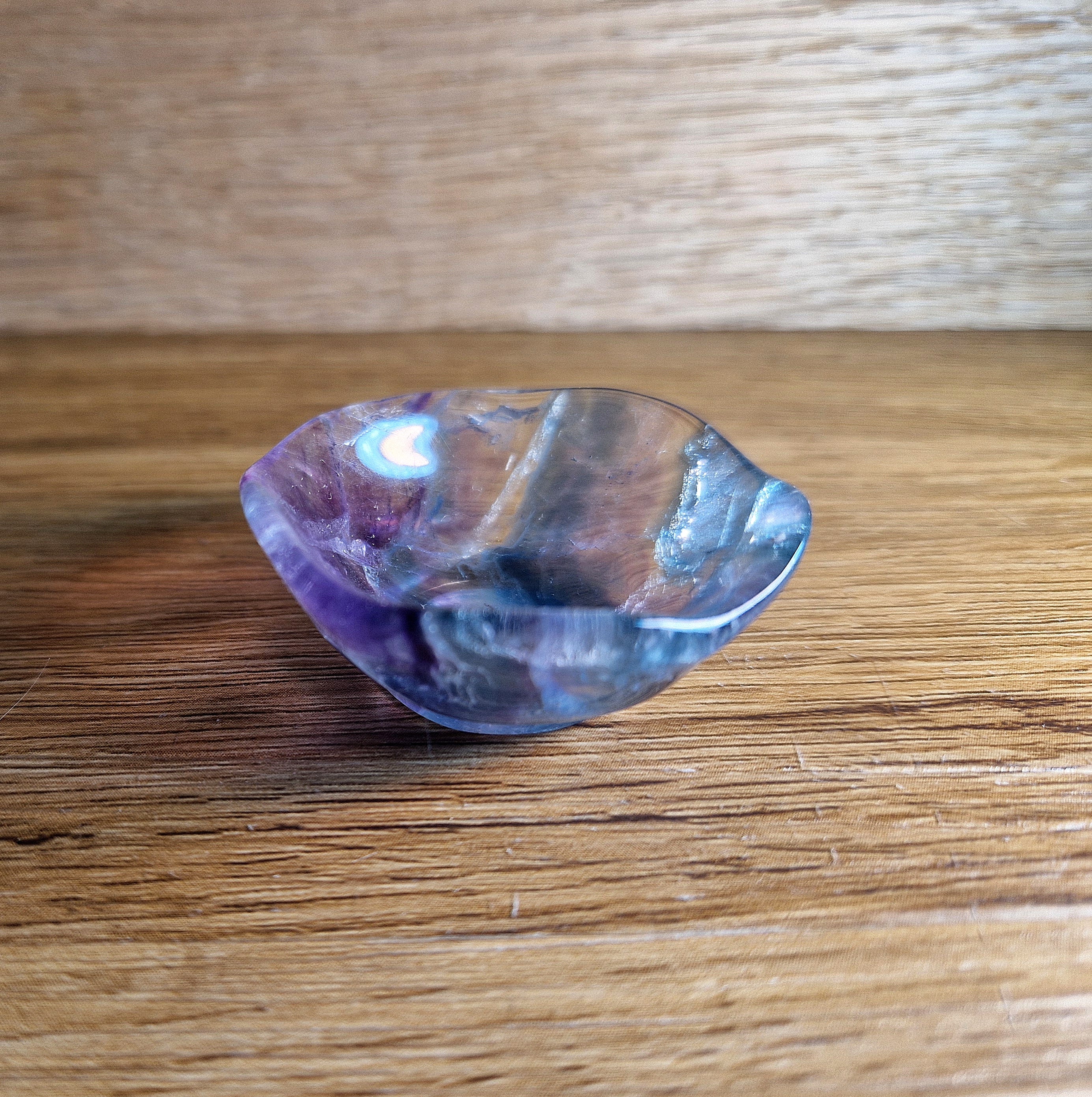 Regenbogenfluorit Schälchen – edles Unikat für Kugeln & Rituale