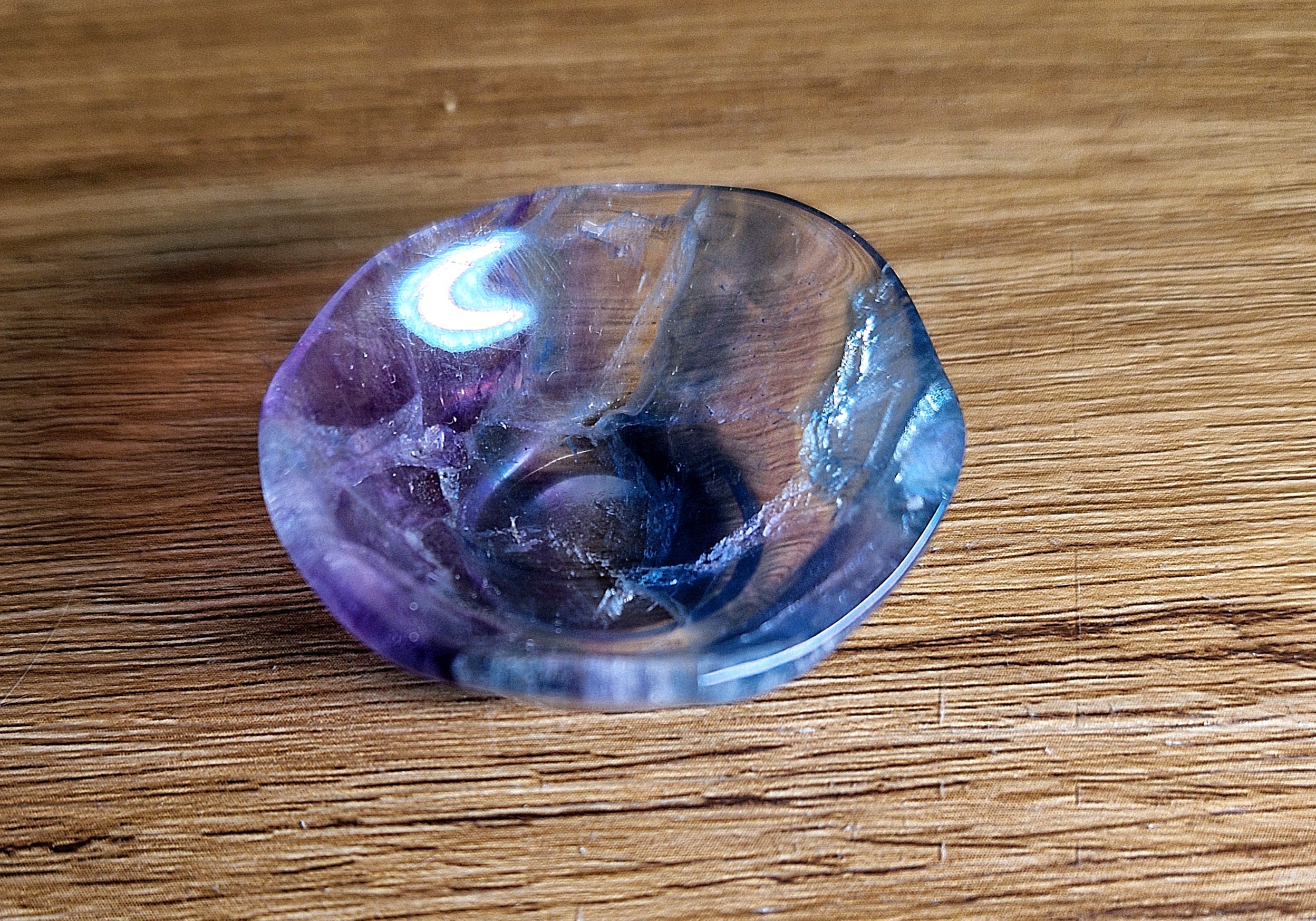 Regenbogenfluorit Schälchen – edles Unikat für Kugeln & Rituale