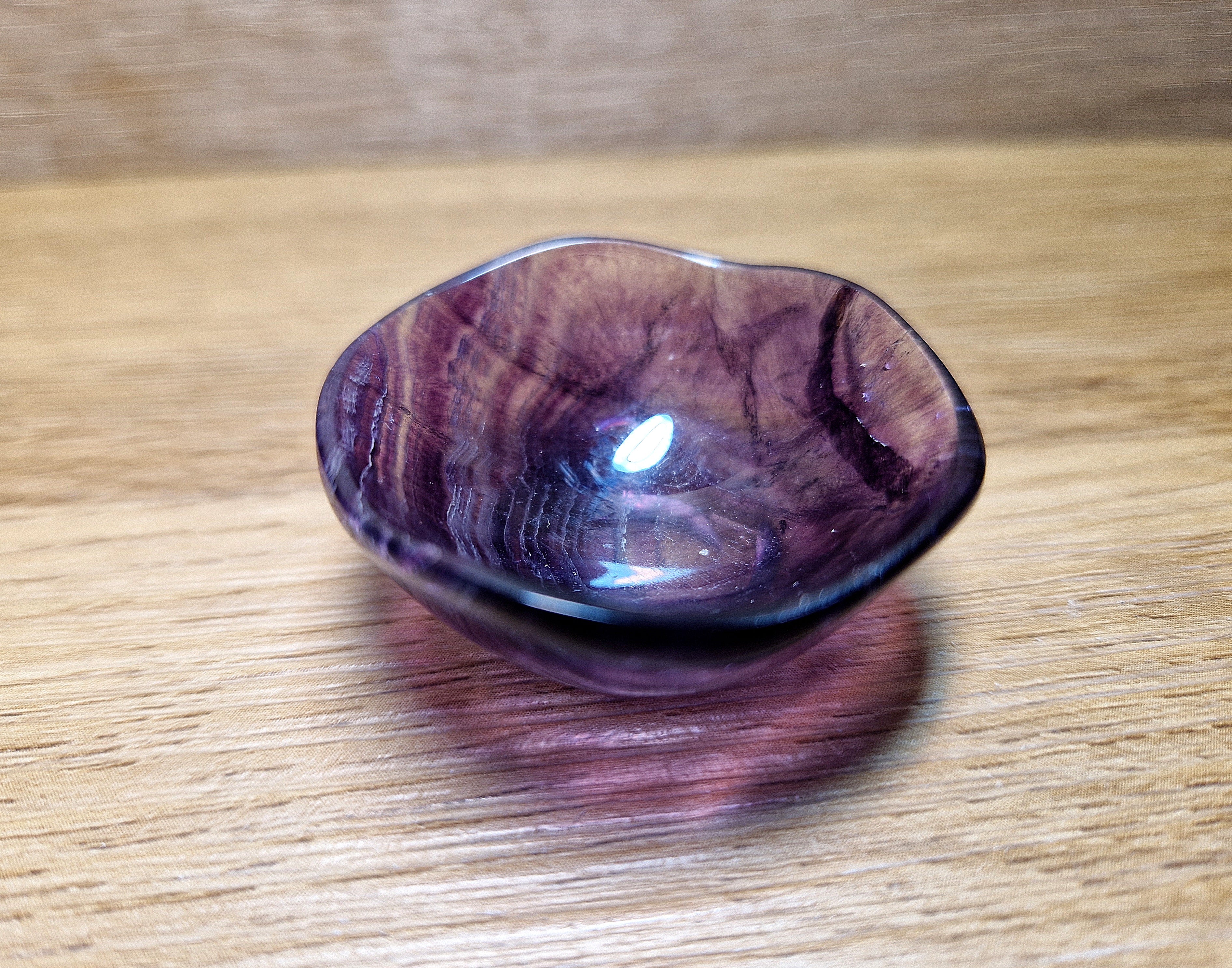 Regenbogenfluorit Schälchen – edles Unikat für Kugeln & Rituale