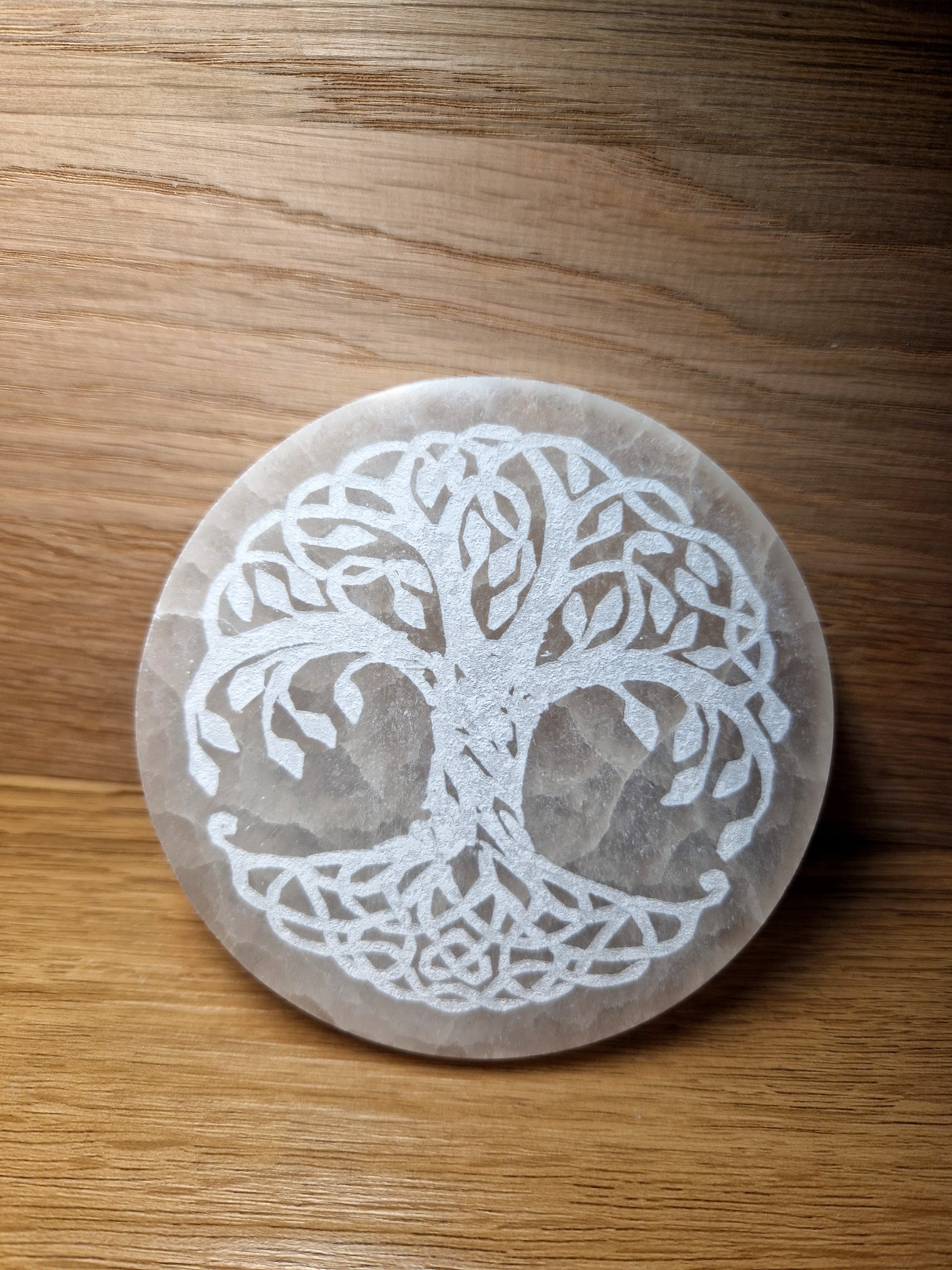 Gravierte Selenit-Platte – Baum des Lebens