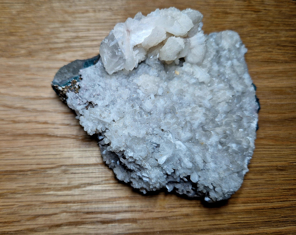 Stilbit Cluster (Zeolith-Gruppe) auf Matrix – Naturkristall ✨