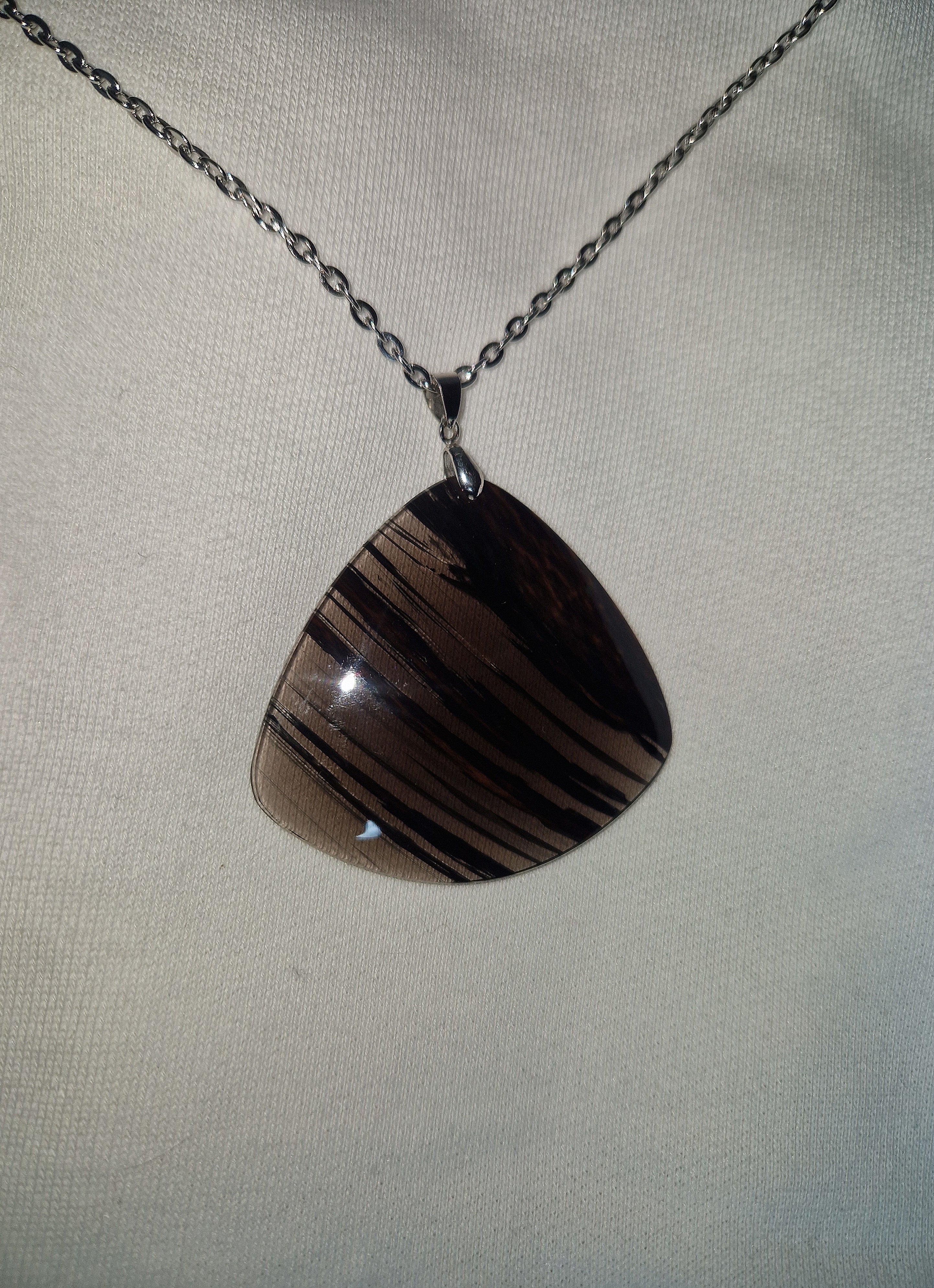 Ciondolo in apatite con occhiello in argento 925: ispirazione, motivazione e serenità interiore