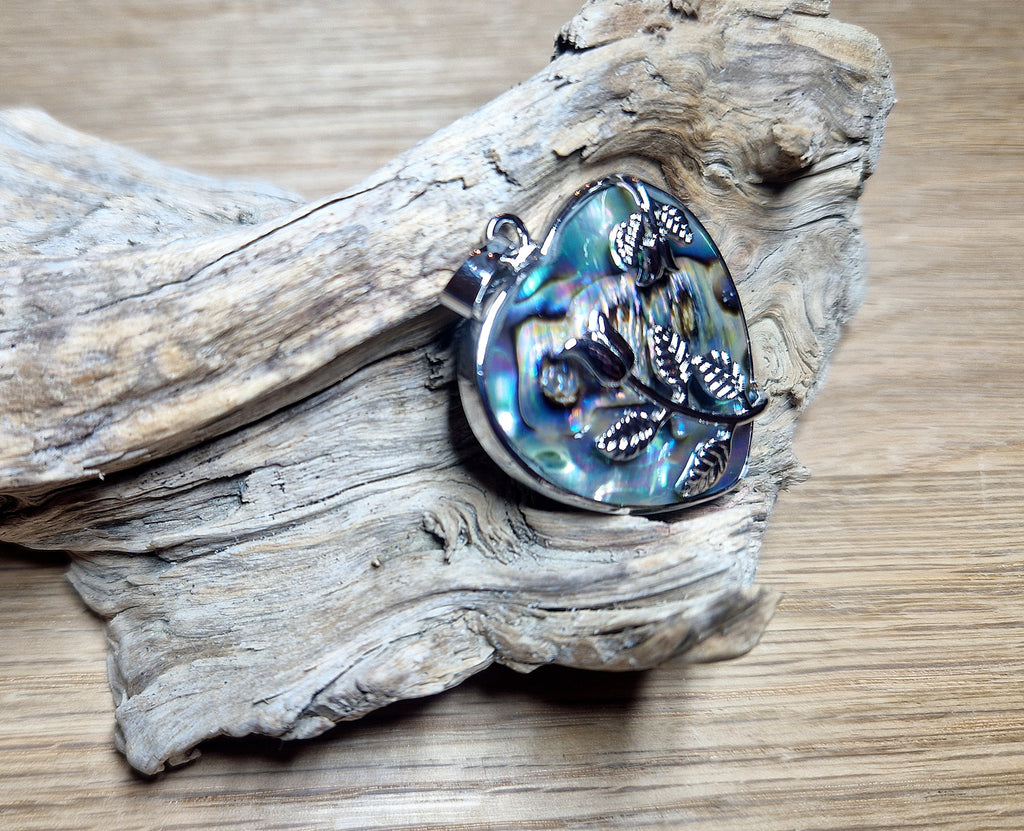 Ciondolo in apatite con occhiello in argento 925: ispirazione, motivazione e serenità interiore