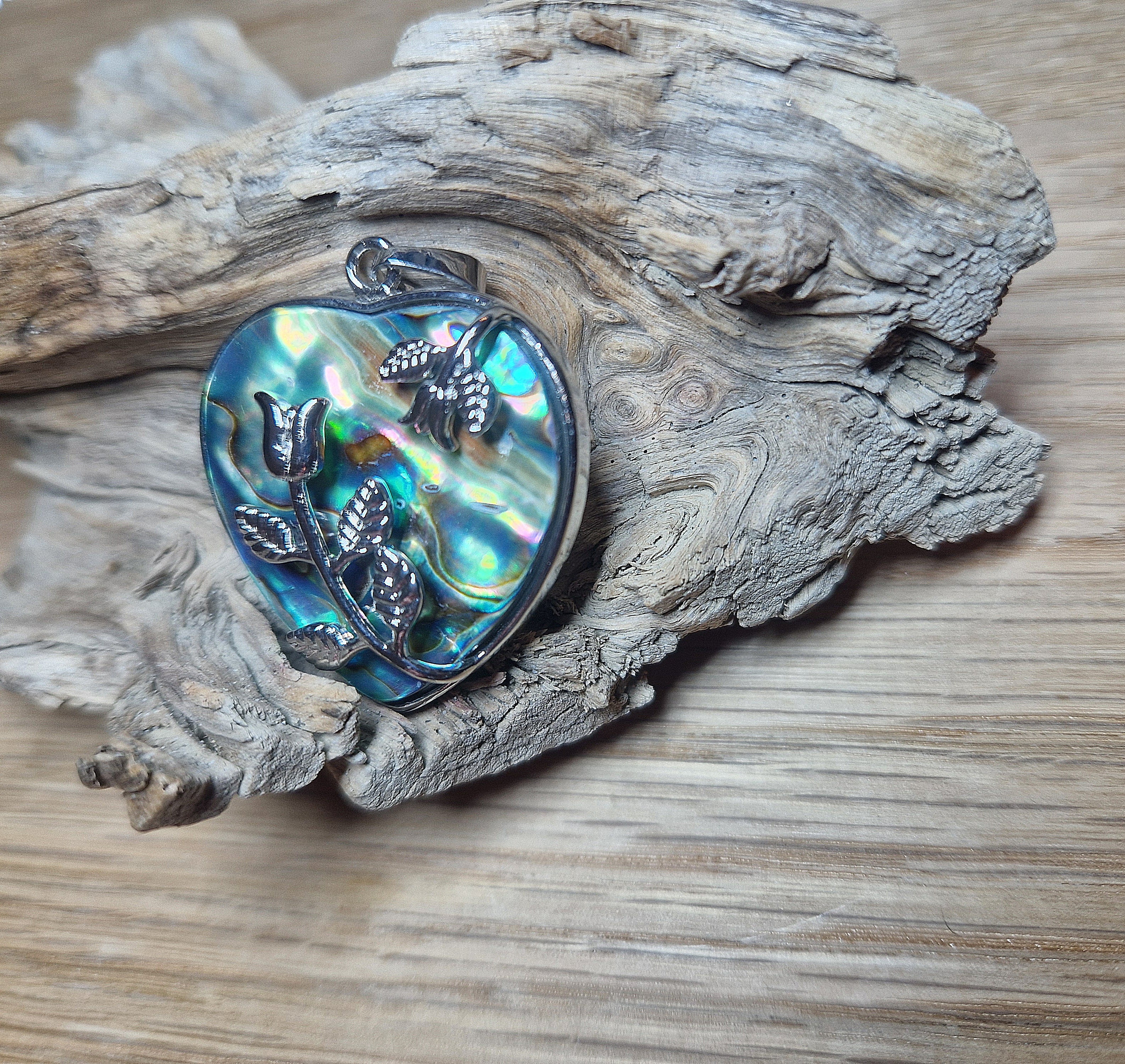 Ciondolo in apatite con occhiello in argento 925: ispirazione, motivazione e serenità interiore