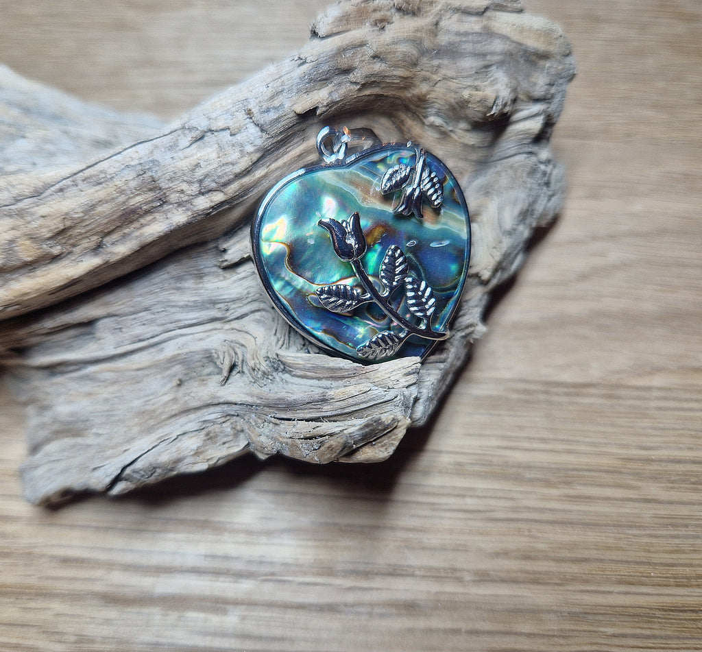 Ciondolo in apatite con occhiello in argento 925: ispirazione, motivazione e serenità interiore