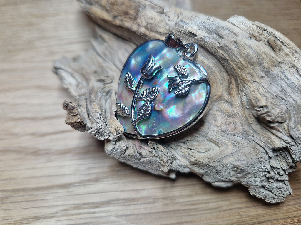 Ciondolo in apatite con occhiello in argento 925: ispirazione, motivazione e serenità interiore