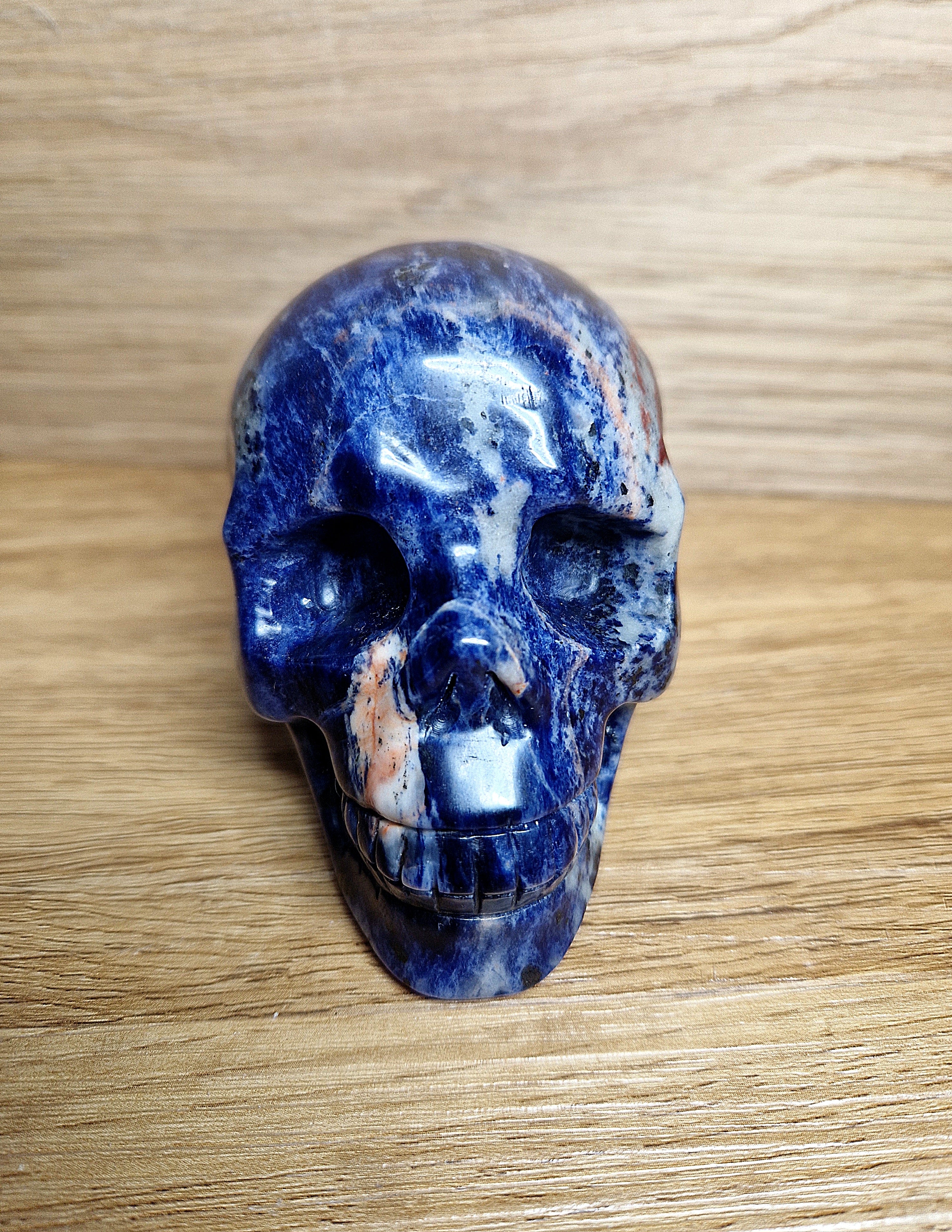 Sodalith Kristallschädel – Handgearbeitetes Einzelstück
