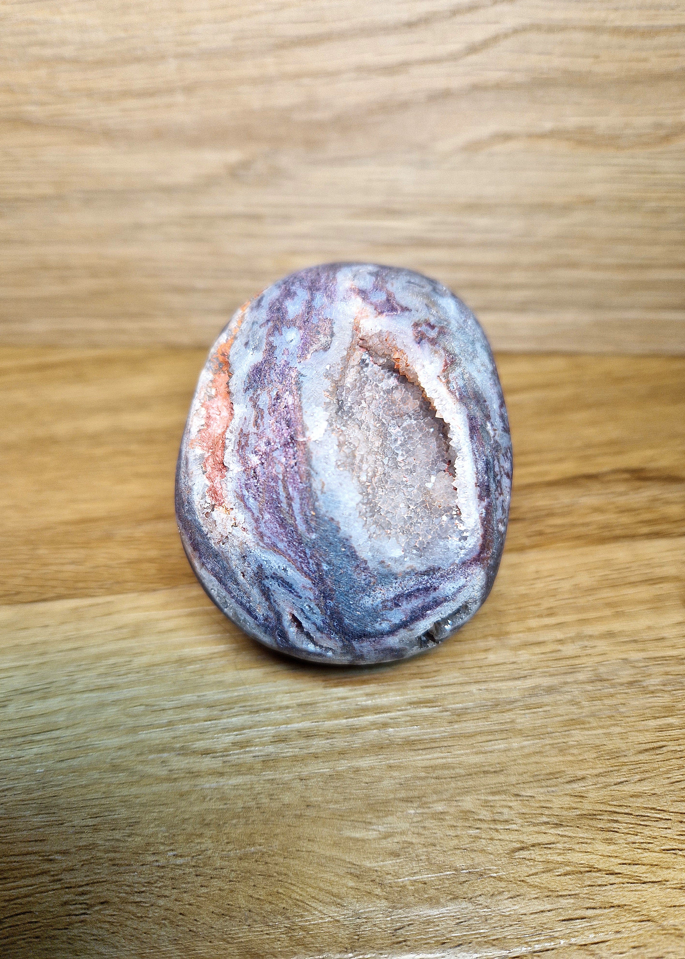 Achat / Chalcedon Kristallschädel mit Druse – Naturstein Einzelstück