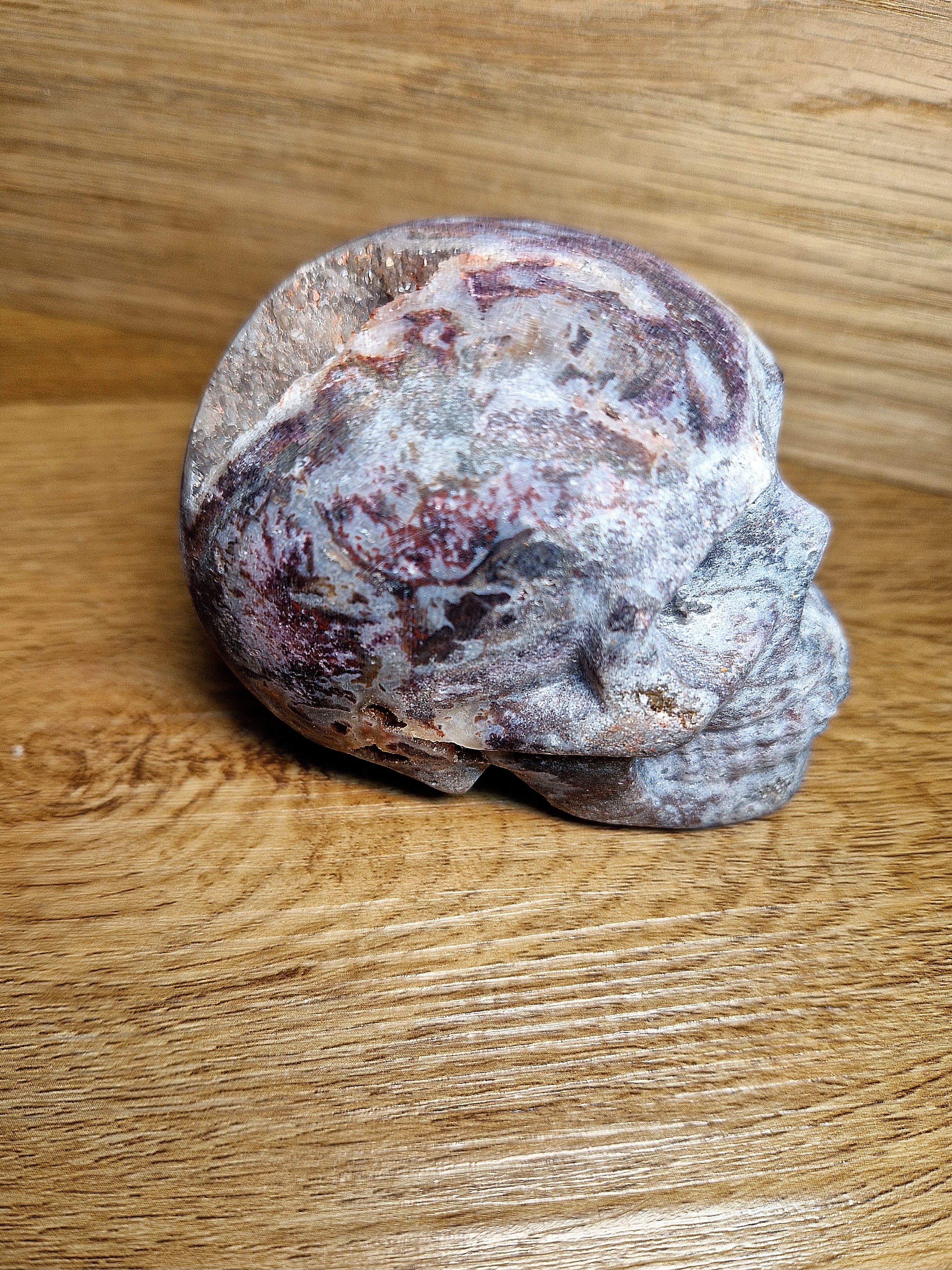 Achat / Chalcedon Kristallschädel mit Druse – Naturstein Einzelstück