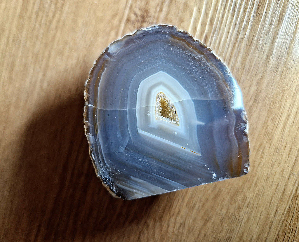Achat Geoden Aufsteller mit Kristalldruse – Naturstein Unikat